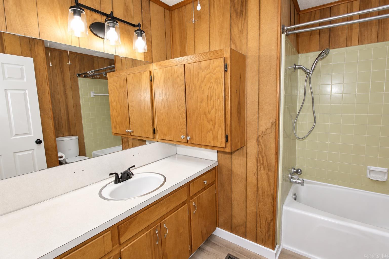725 Reynold Property Photo 28