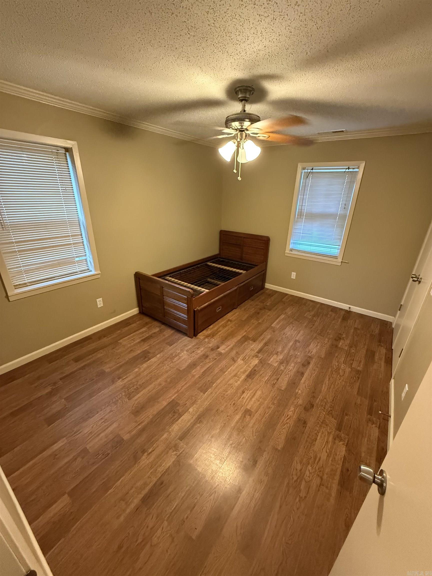 105 E Moore St Property Photo 15