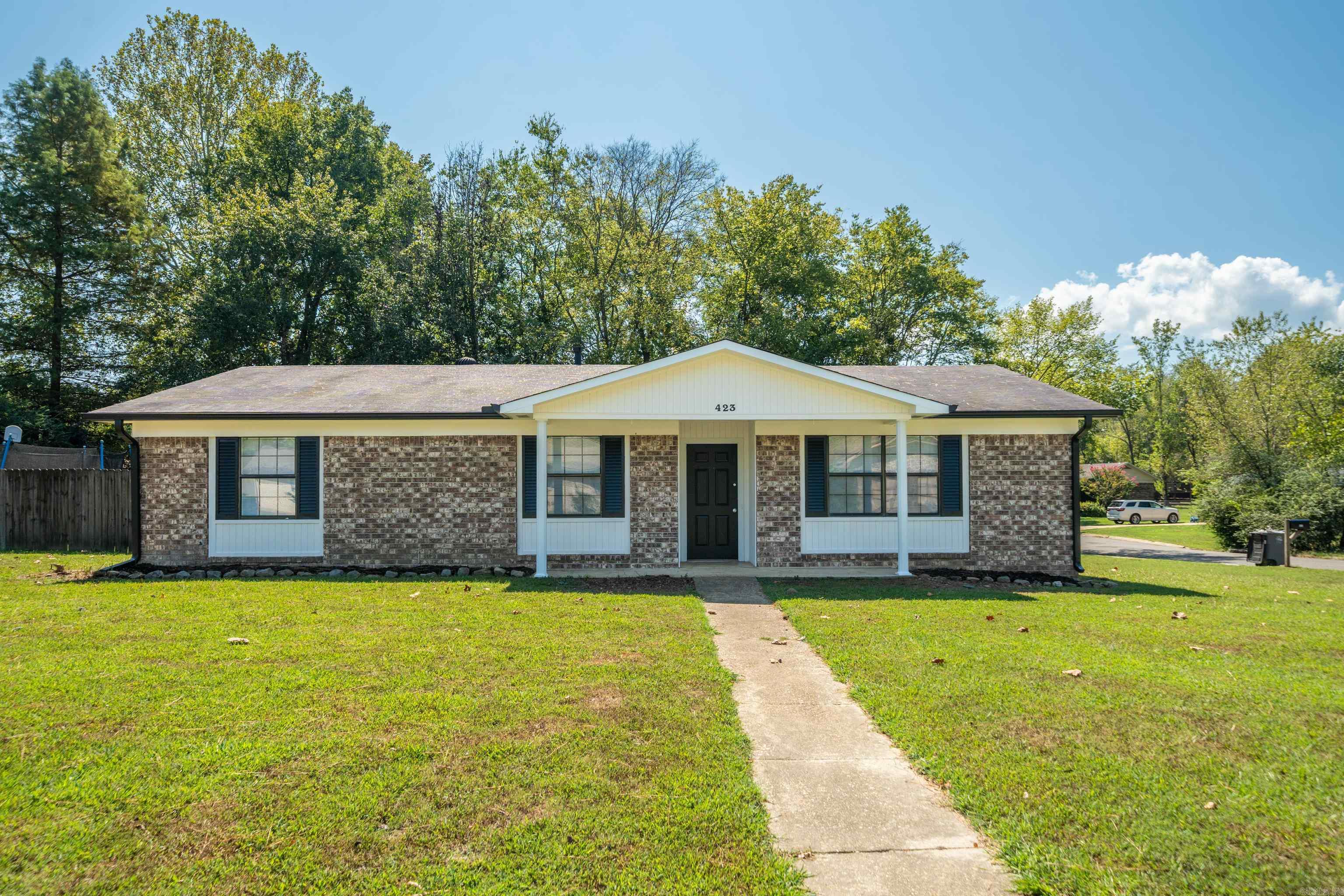 423 Pine Meadows Loop
