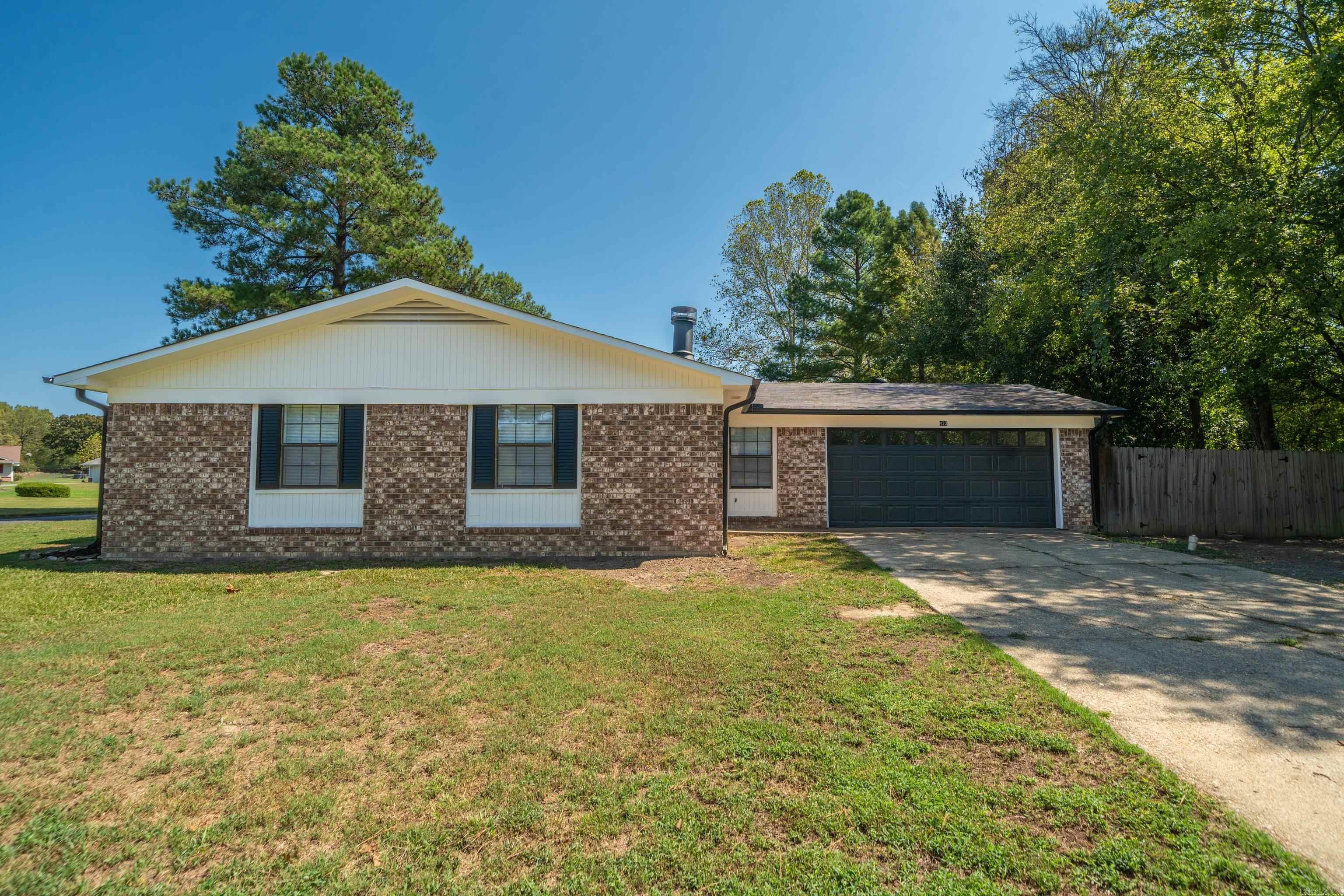 423 Pine Meadows Loop Property Photo 3