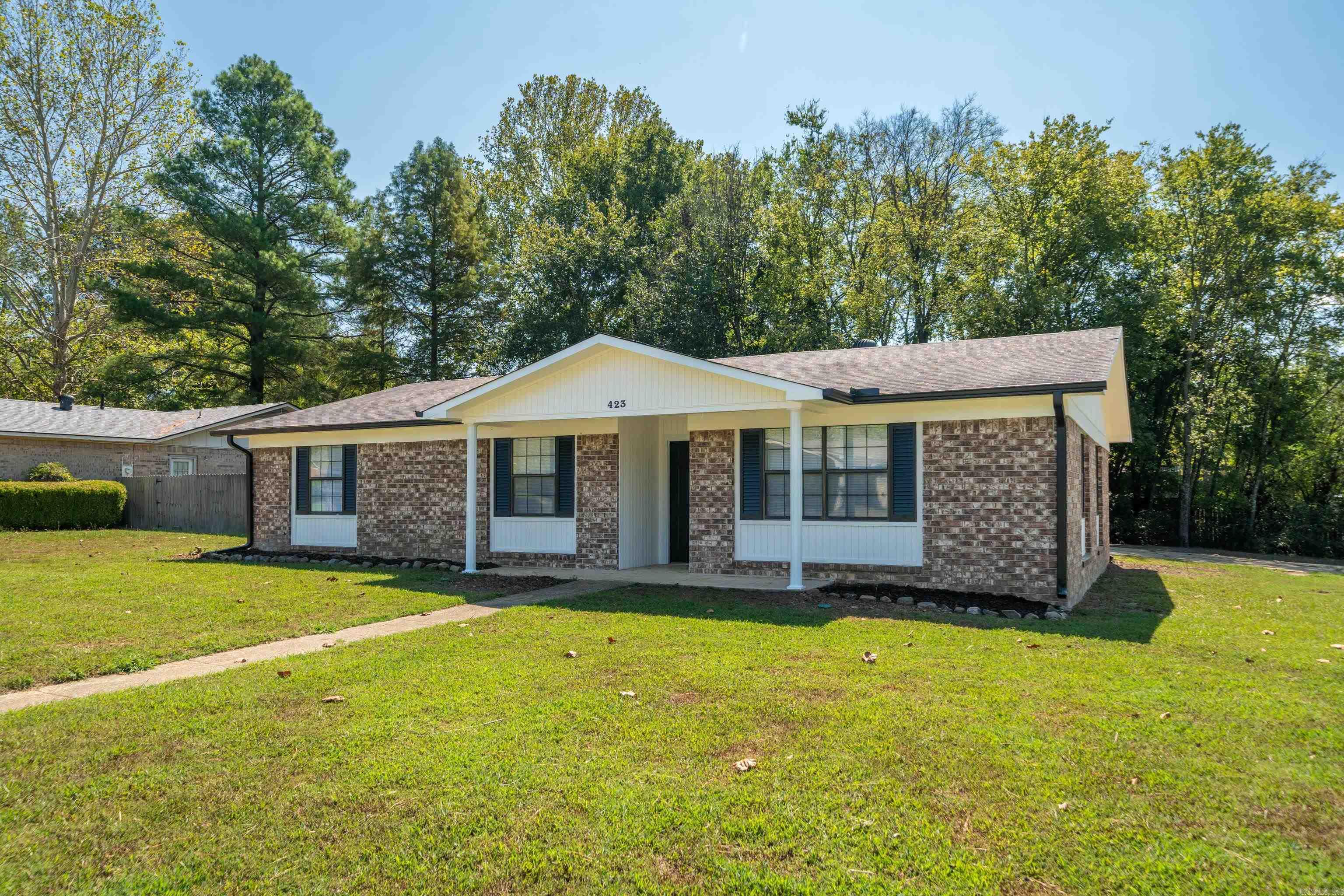 423 Pine Meadows Loop Property Photo 4