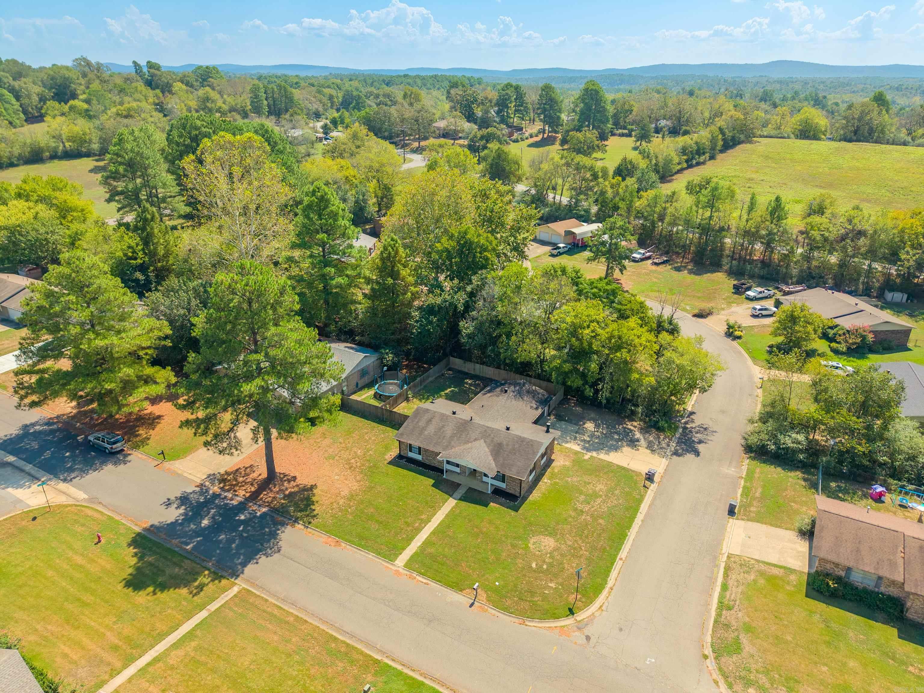 423 Pine Meadows Loop Property Photo 6