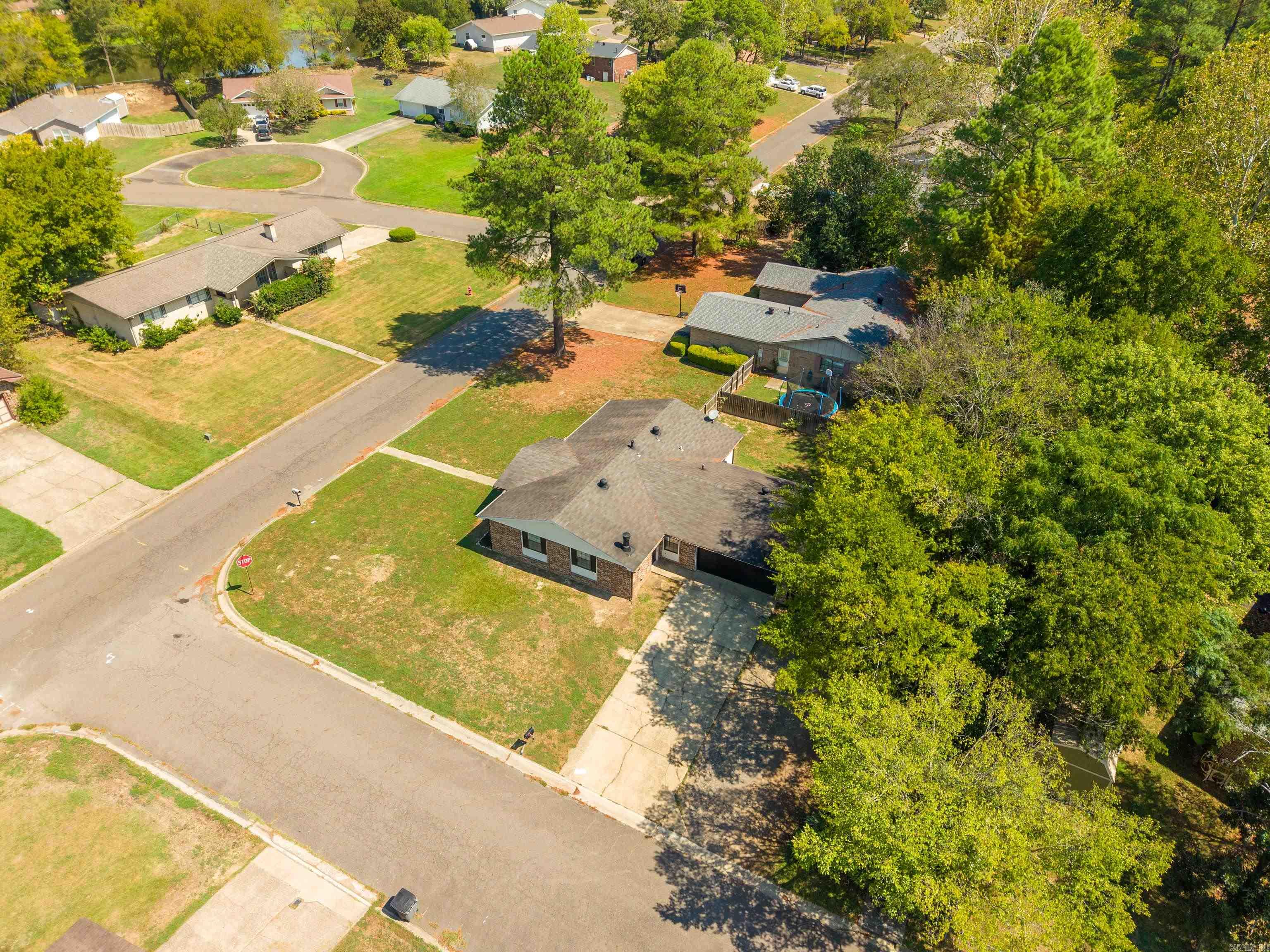 423 Pine Meadows Loop Property Photo 8