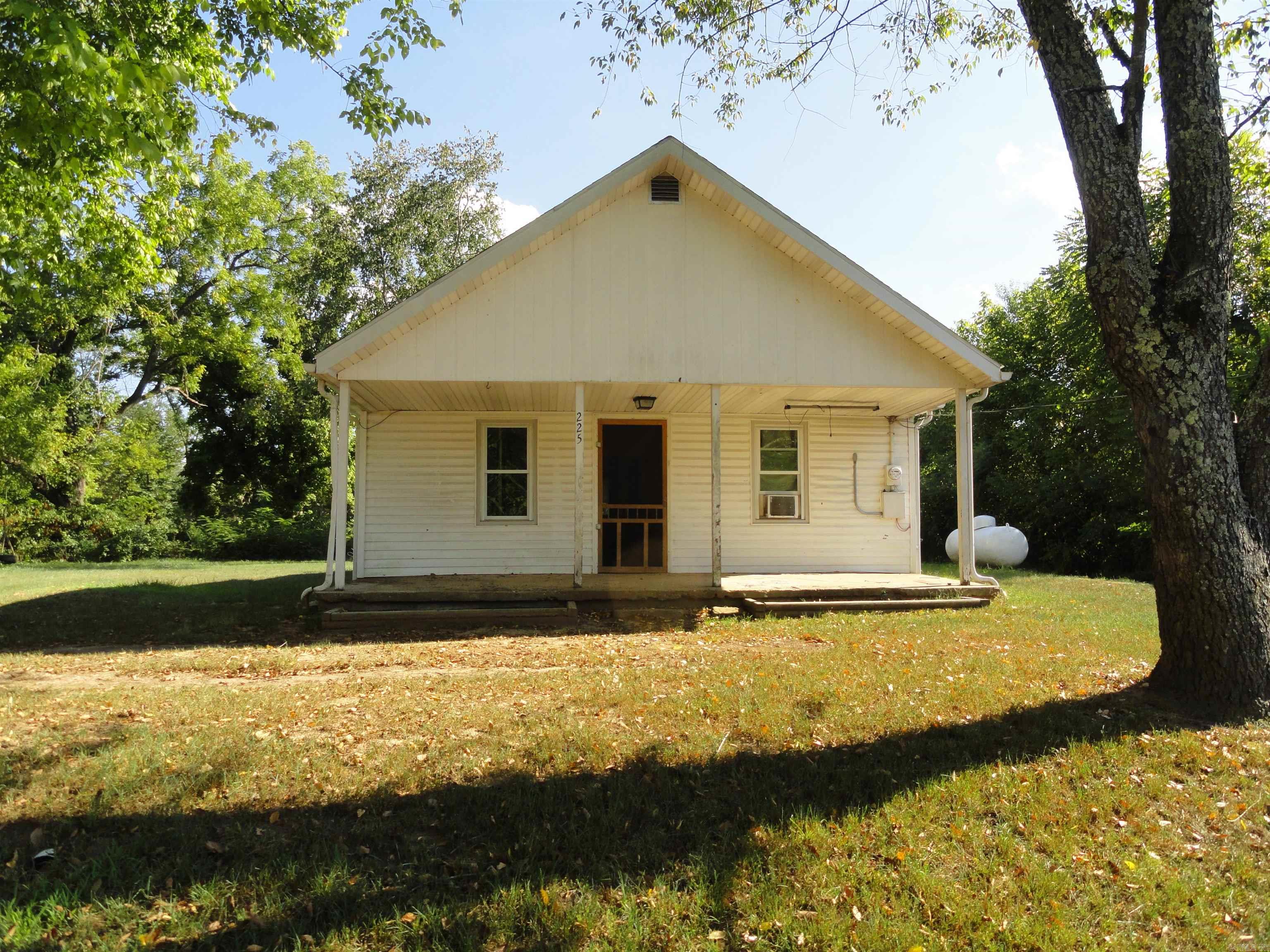 225 Tennyson Street Property Photo 2