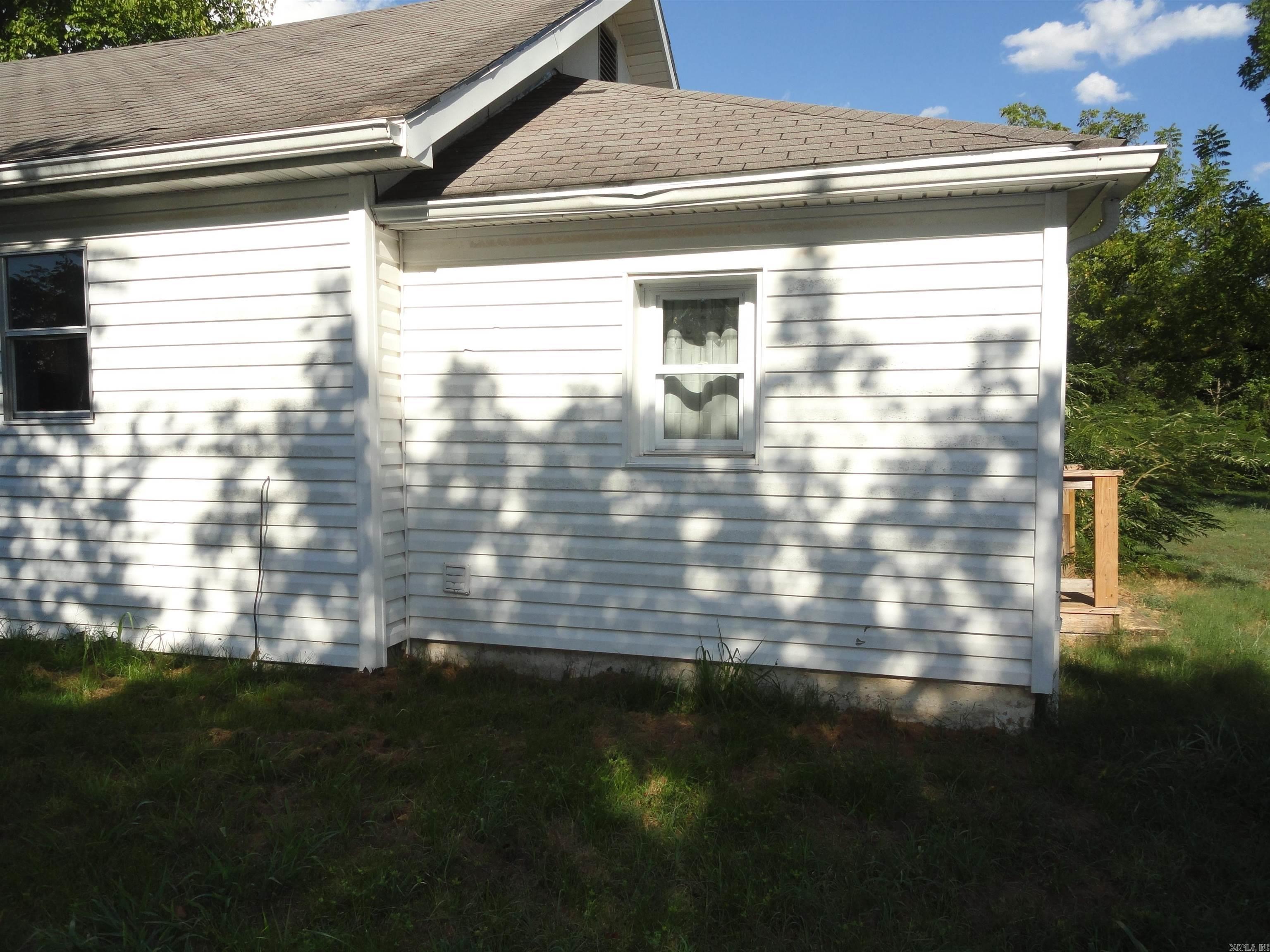 225 Tennyson Street Property Photo 6