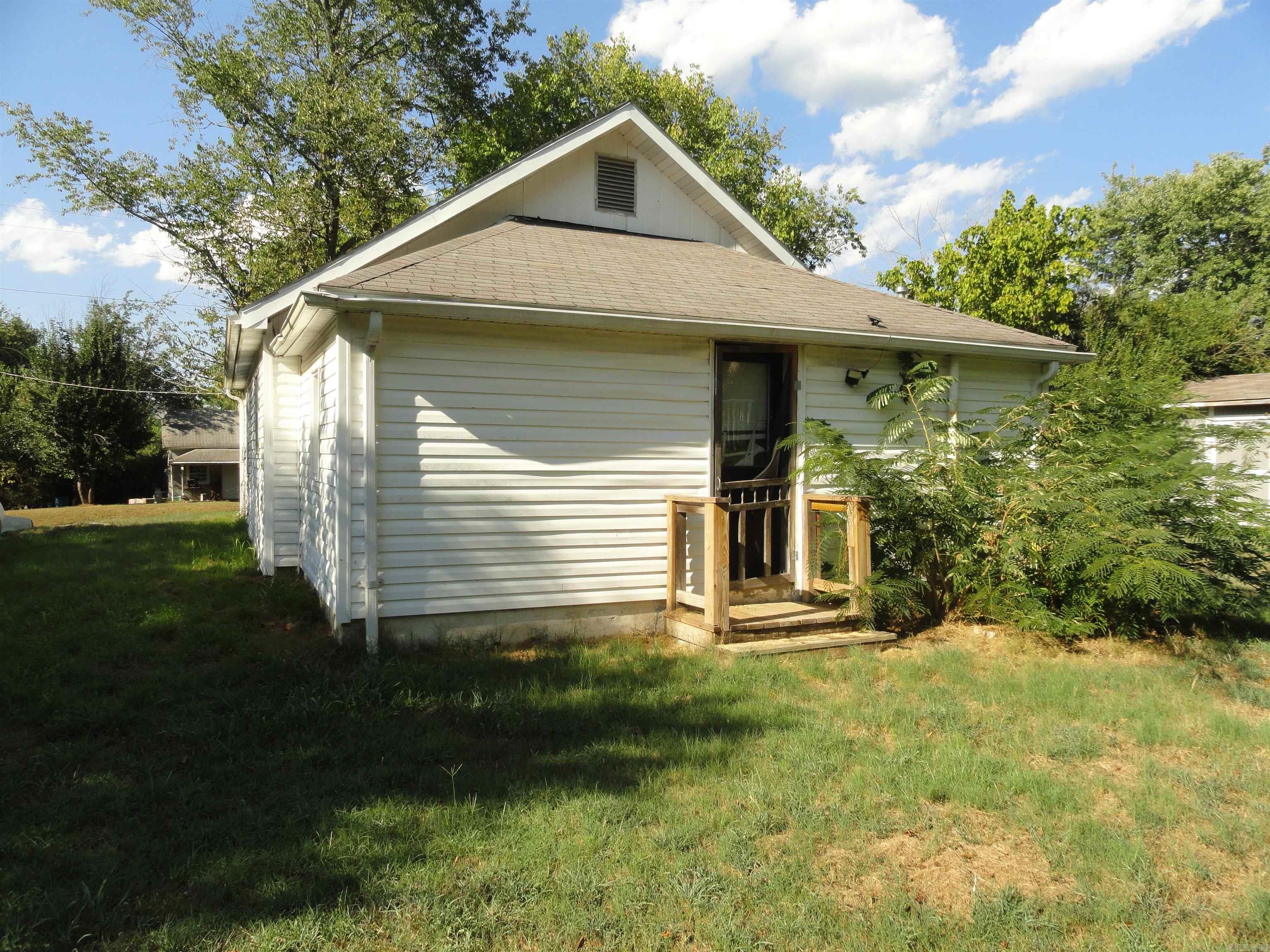 225 Tennyson Street Property Photo 7