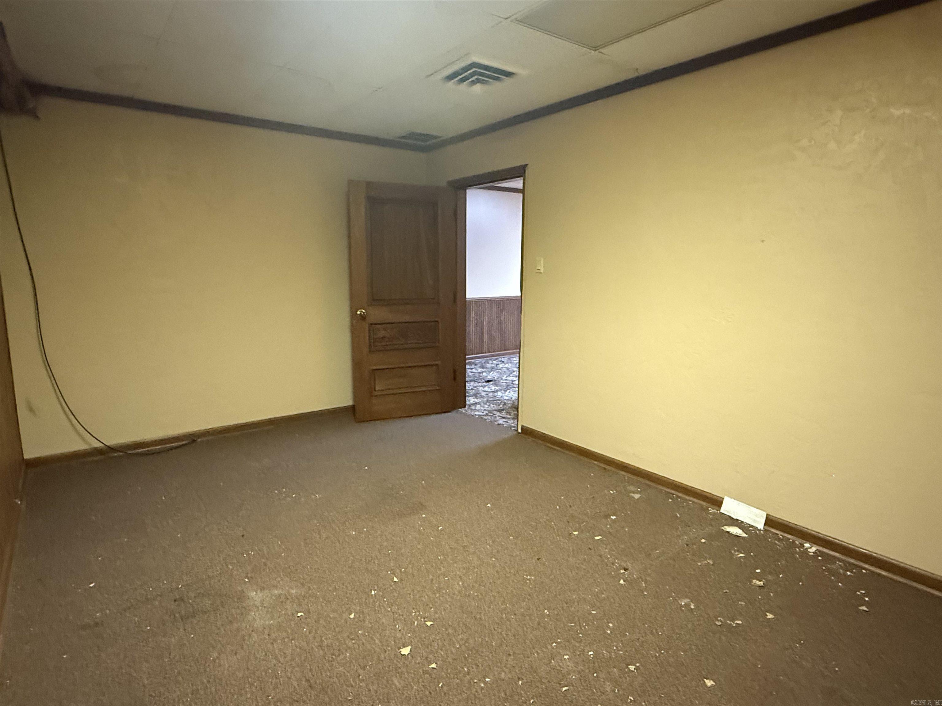 303 & 305 N Spruce Street Property Photo 41