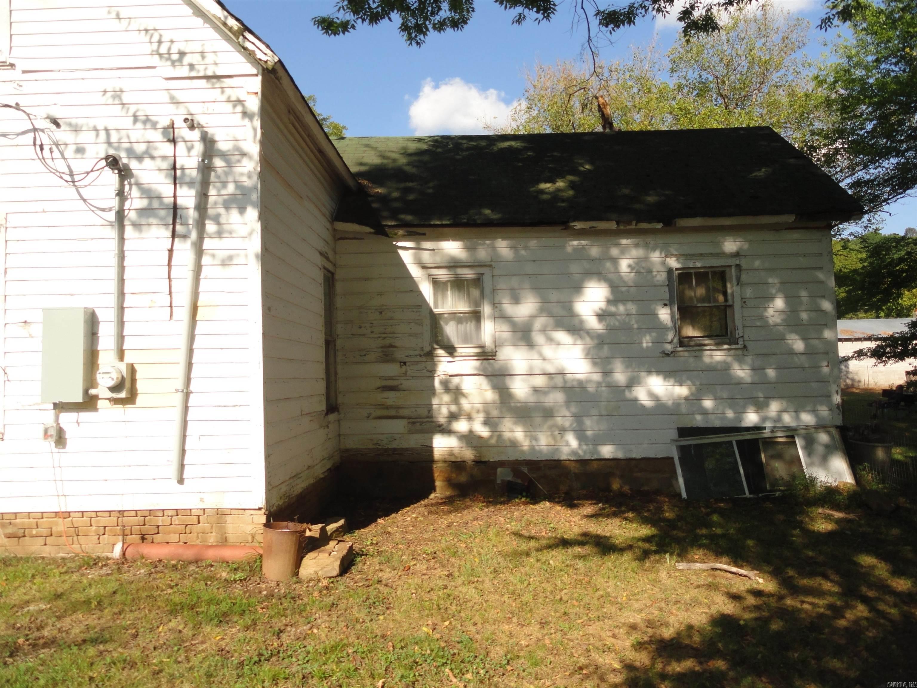 104 Limestone Street Property Photo 5