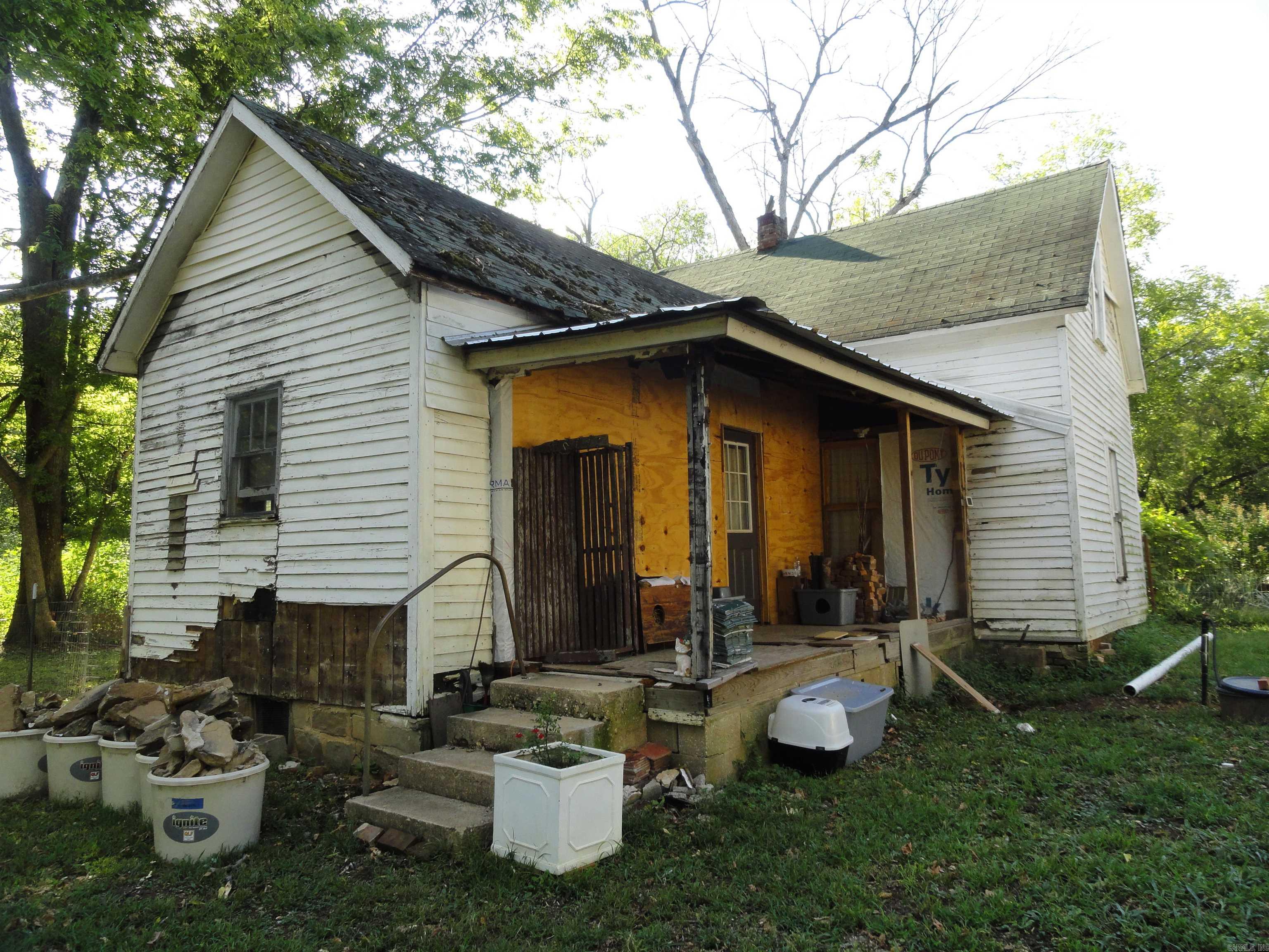 104 Limestone Street Property Photo 14