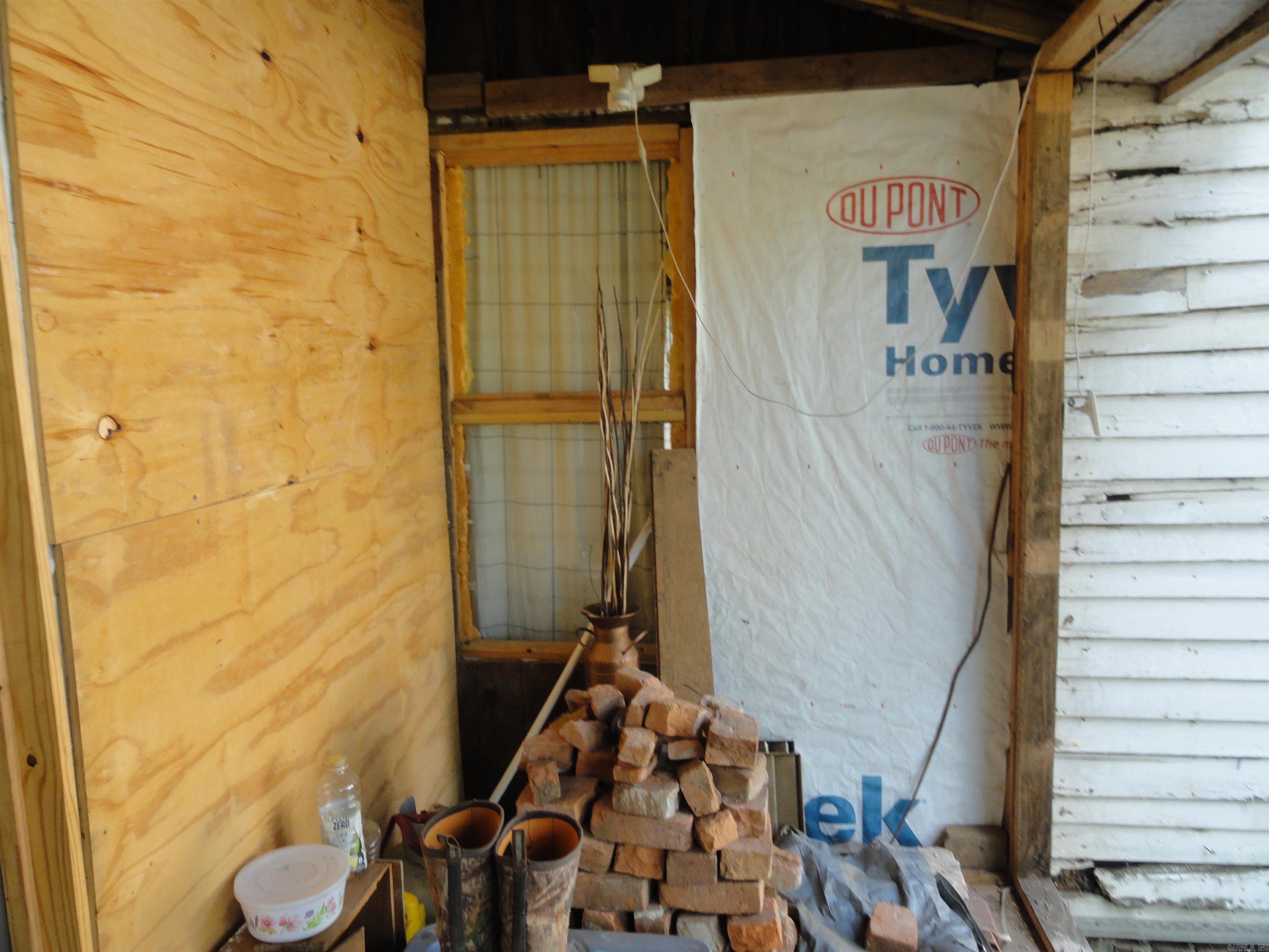 104 Limestone Street Property Photo 15