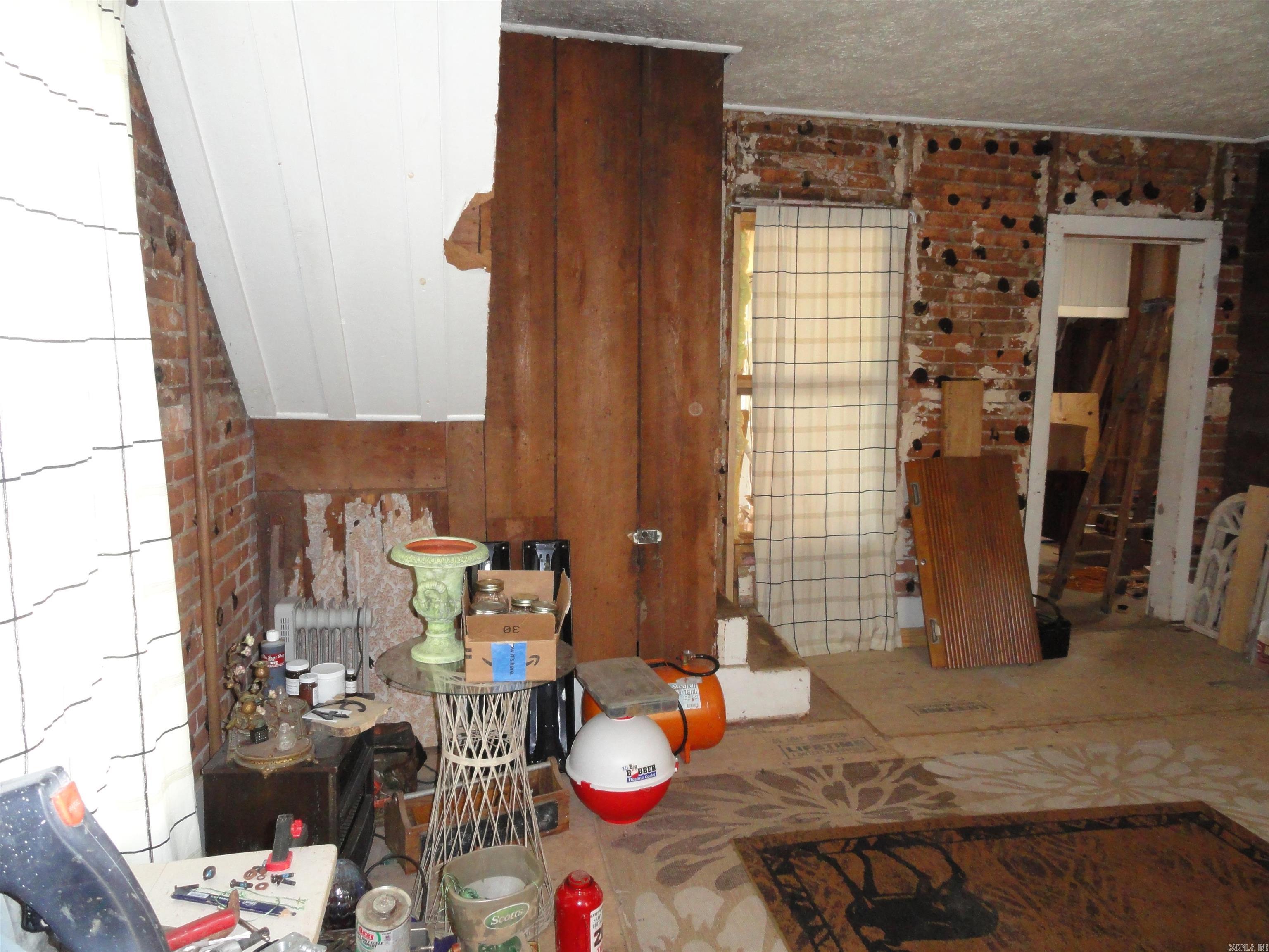 104 Limestone Street Property Photo 18