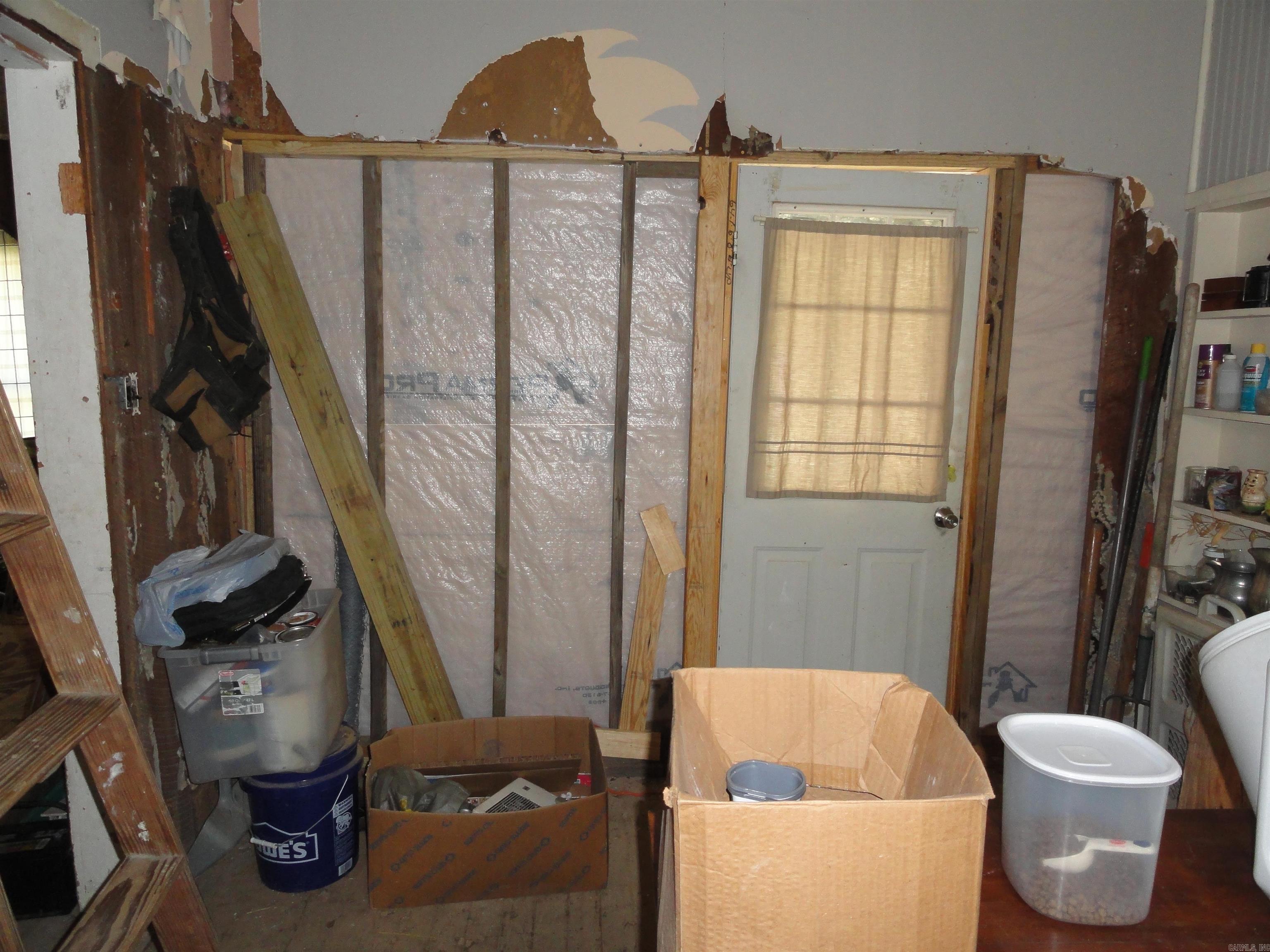 104 Limestone Street Property Photo 33