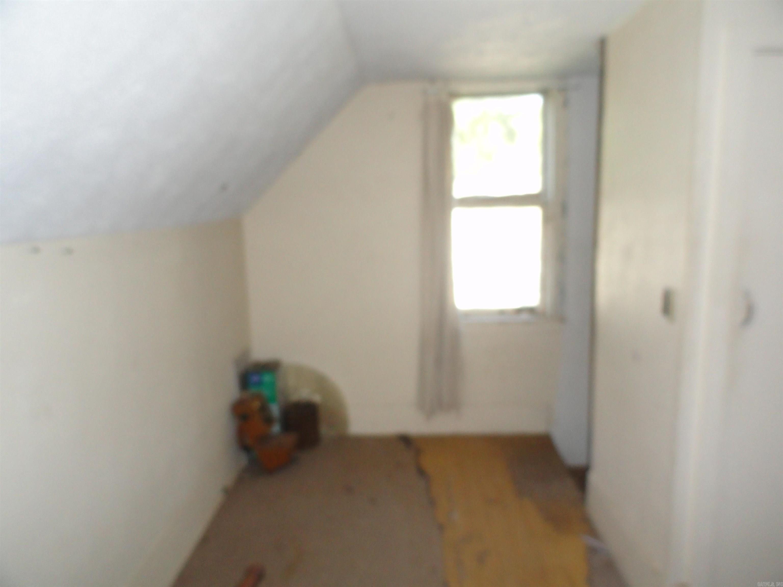 104 Limestone Street Property Photo 41