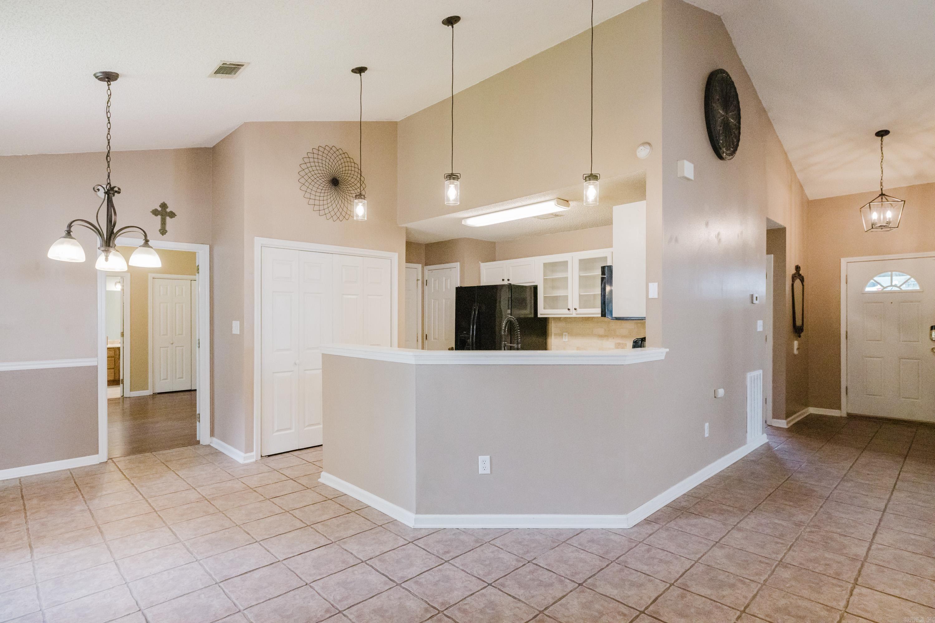 902 Weatherford Property Photo 9