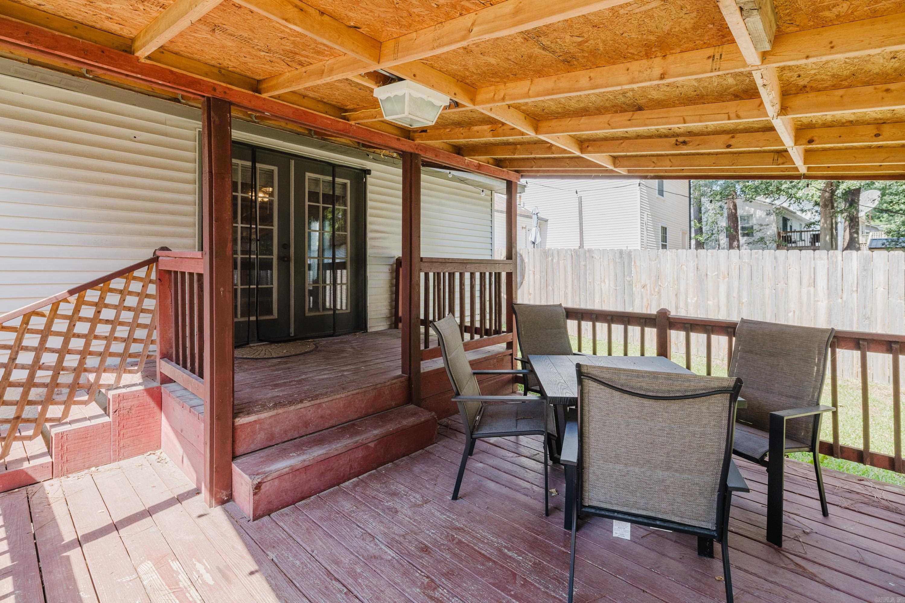 902 Weatherford Property Photo 29