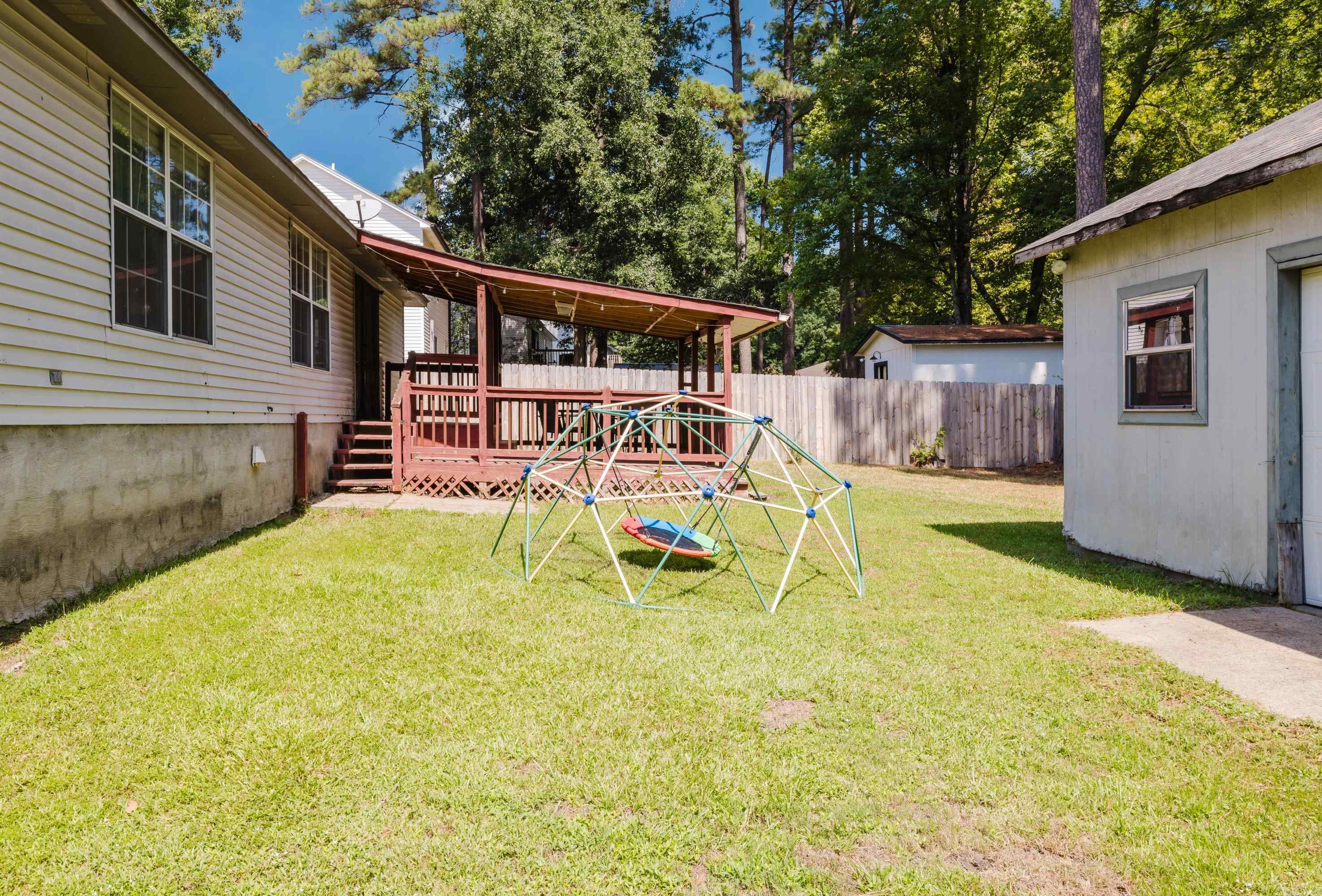 902 Weatherford Property Photo 31