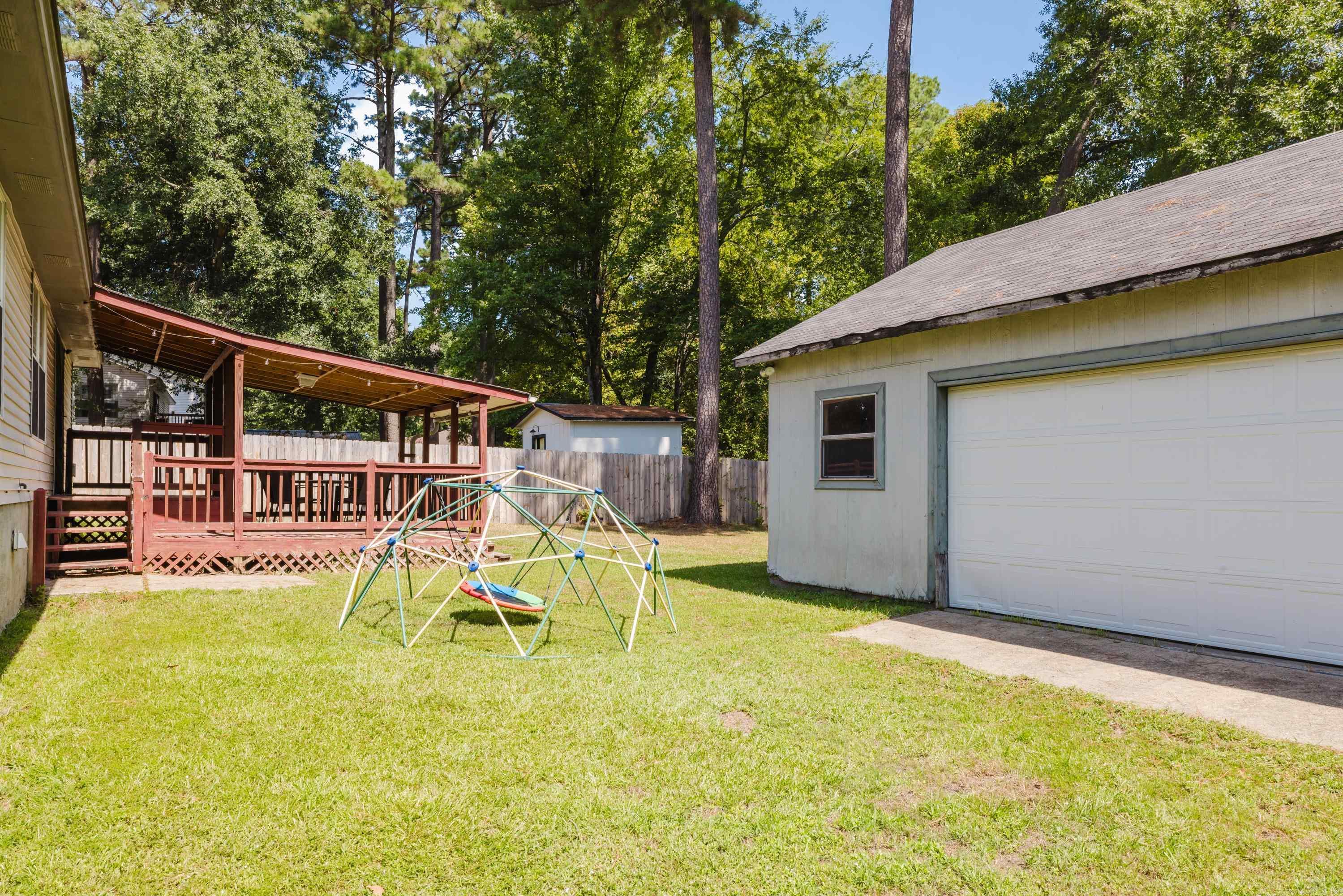 902 Weatherford Property Photo 32