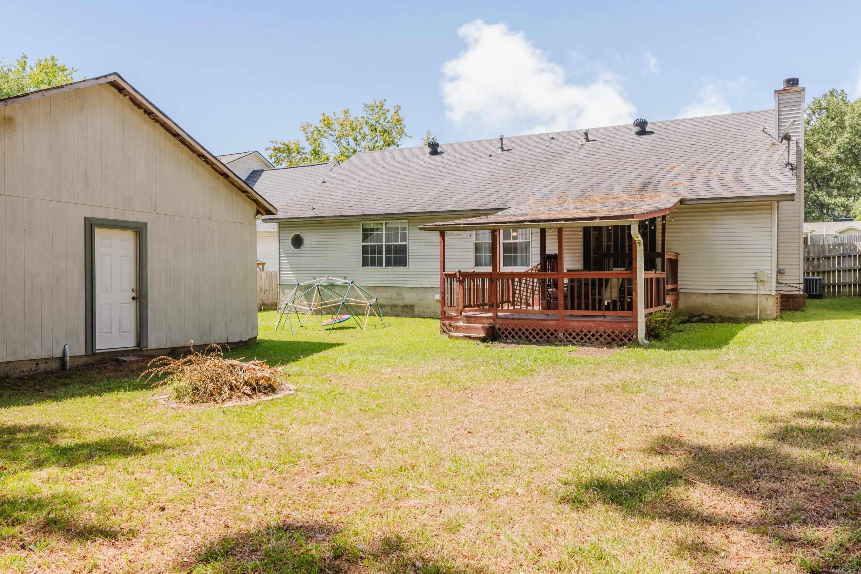 902 Weatherford Property Photo 33
