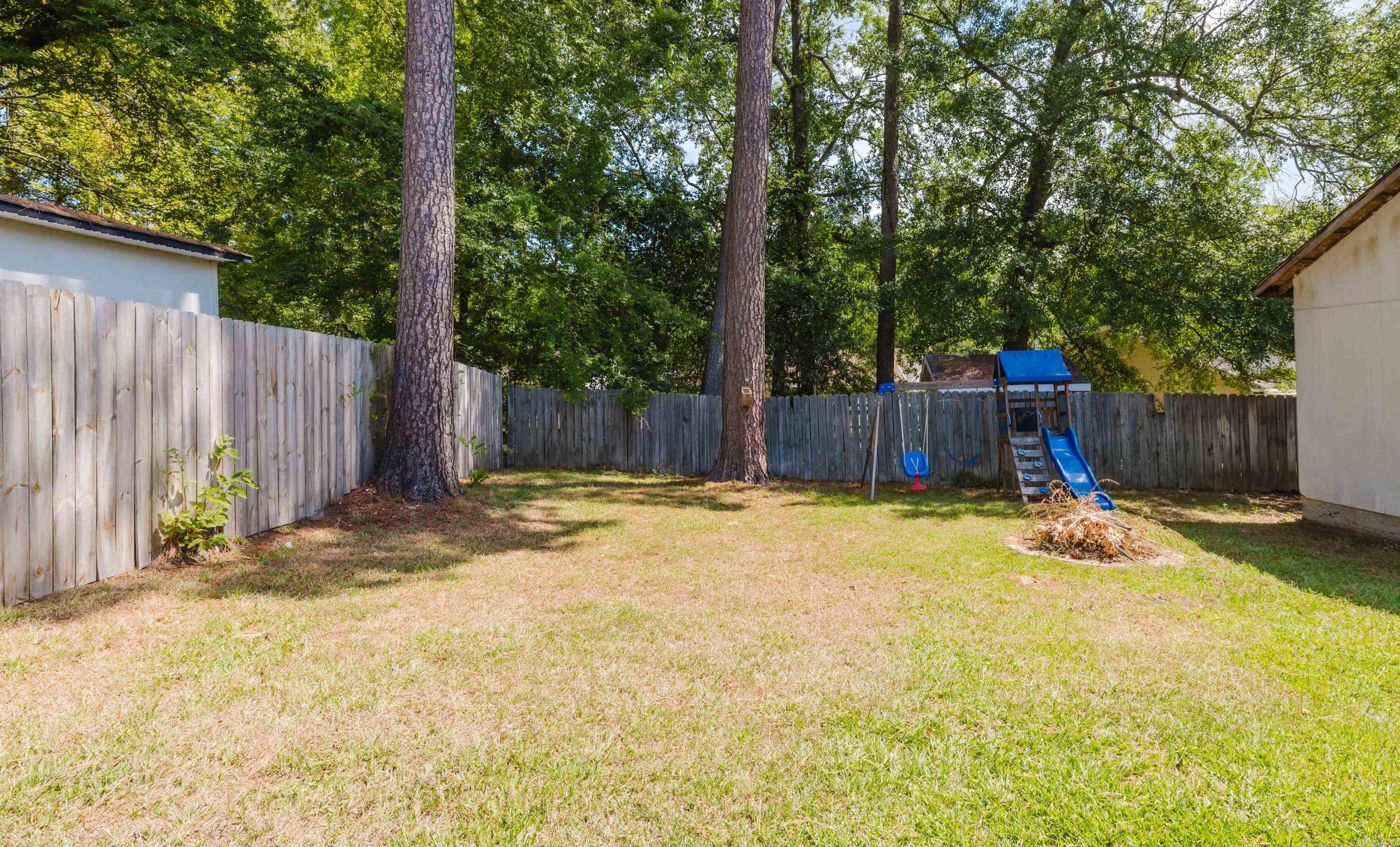 902 Weatherford Property Photo 34