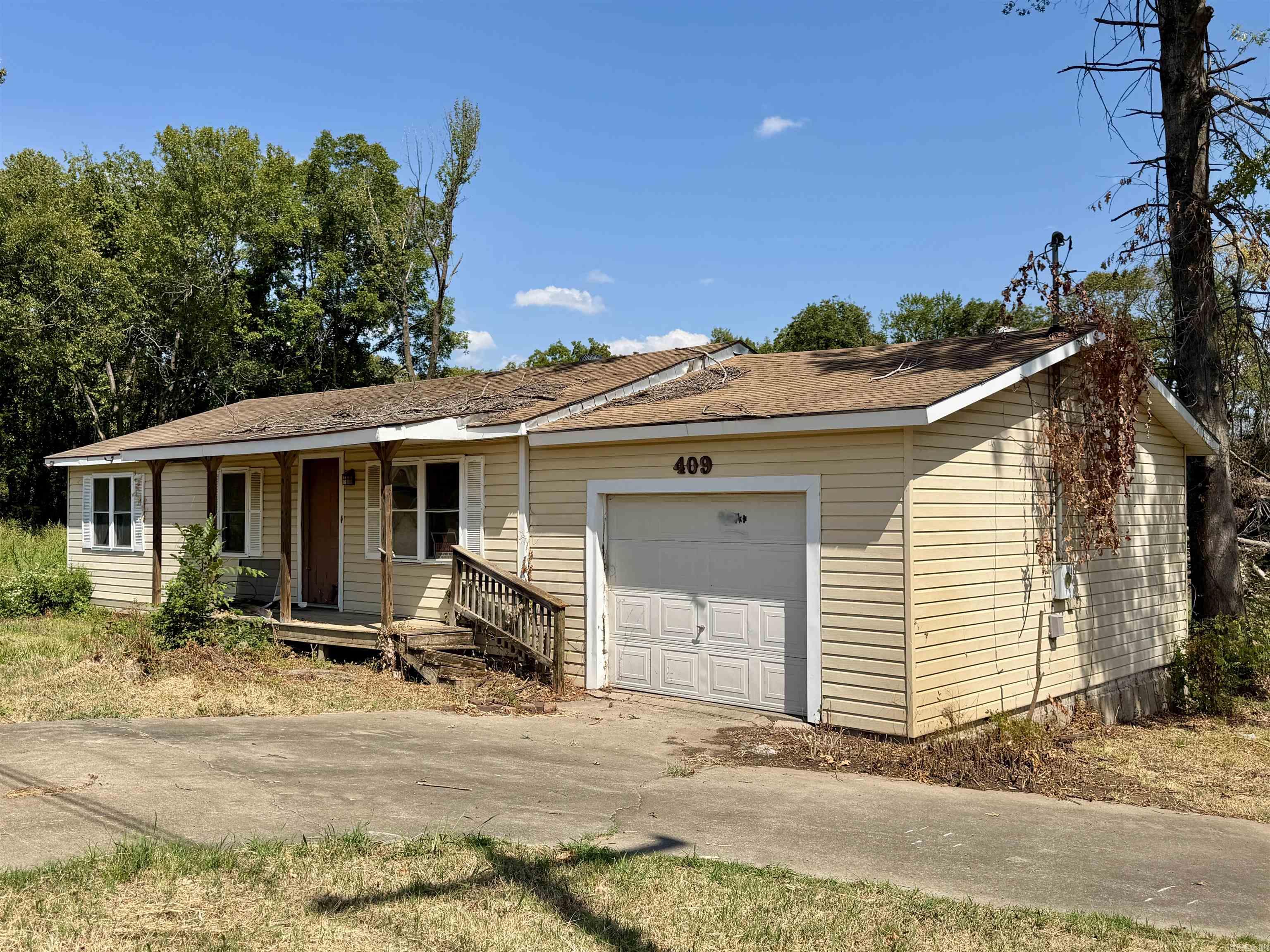 409 S Patton St Property Photo 3