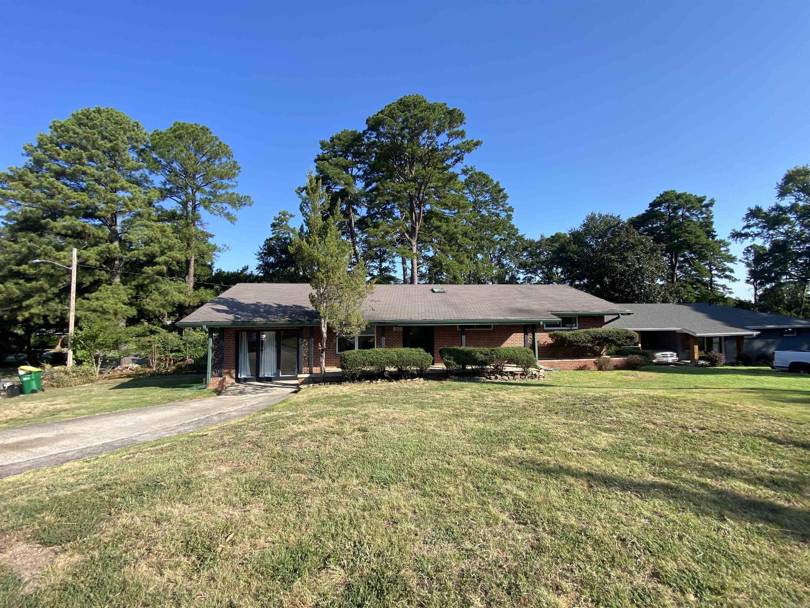 50 Broadmoor Drive Property Photo 1