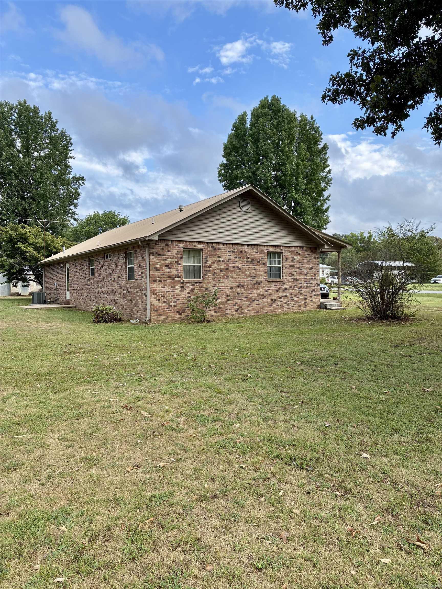 202 E Bennett St. Property Photo 13