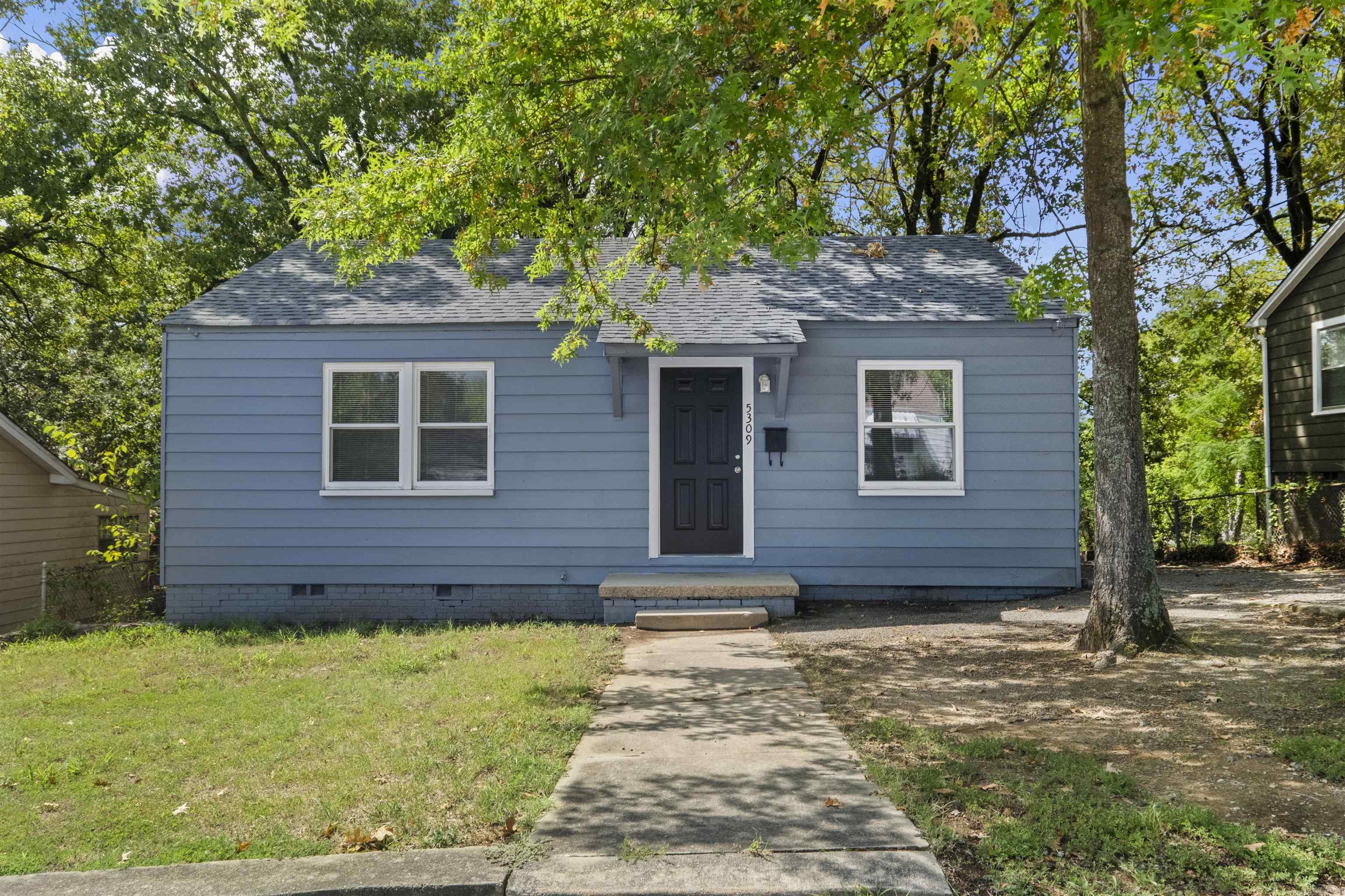 5309 Wood Street Property Photo 1