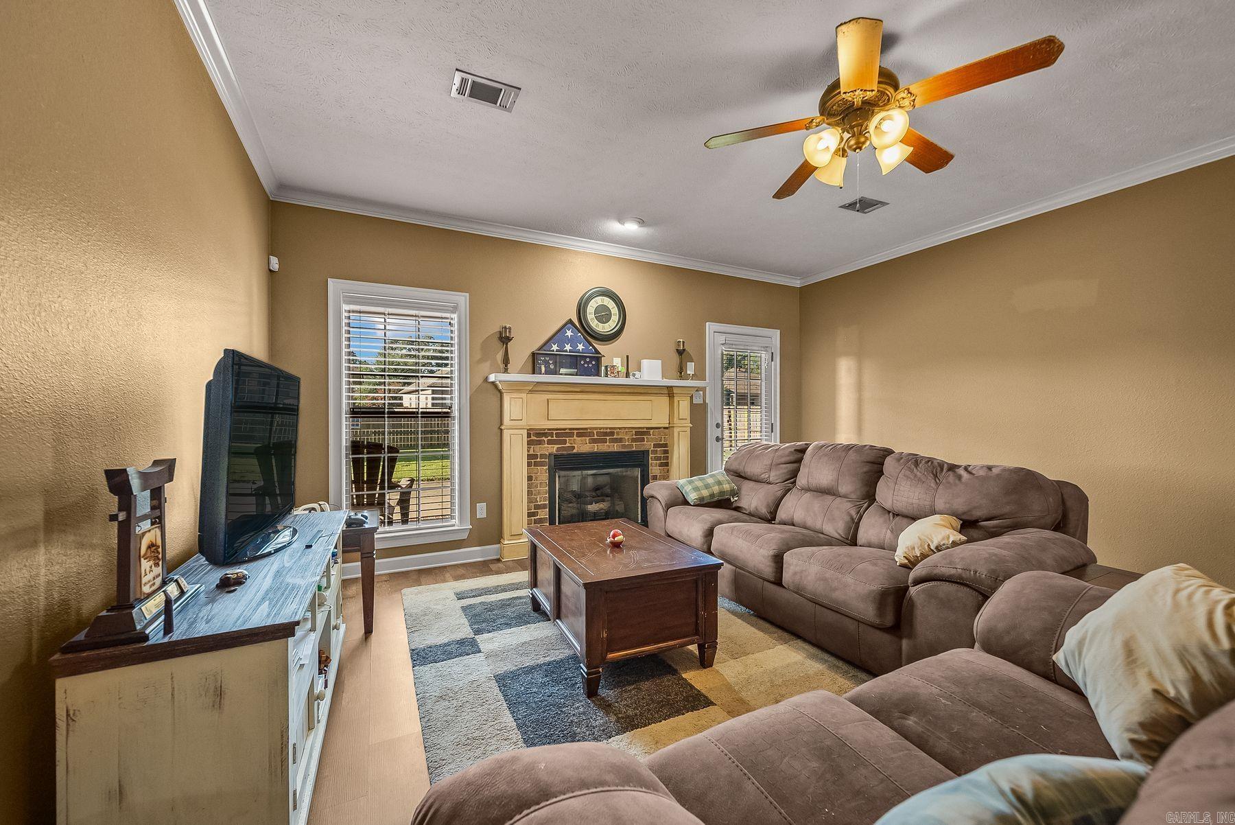 14 Oak Tree Circle Property Photo 3
