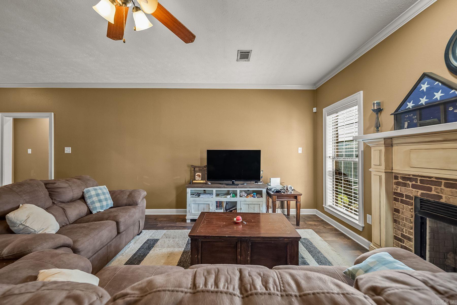 14 Oak Tree Circle Property Photo 7