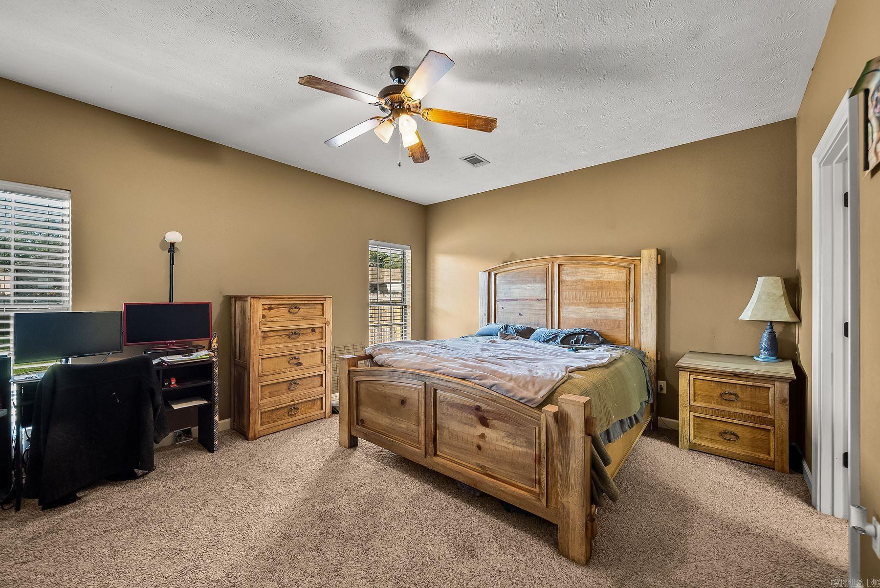 14 Oak Tree Circle Property Photo 16
