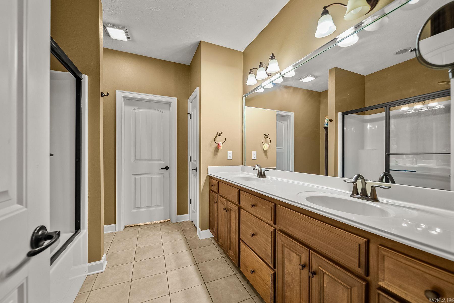 14 Oak Tree Circle Property Photo 17