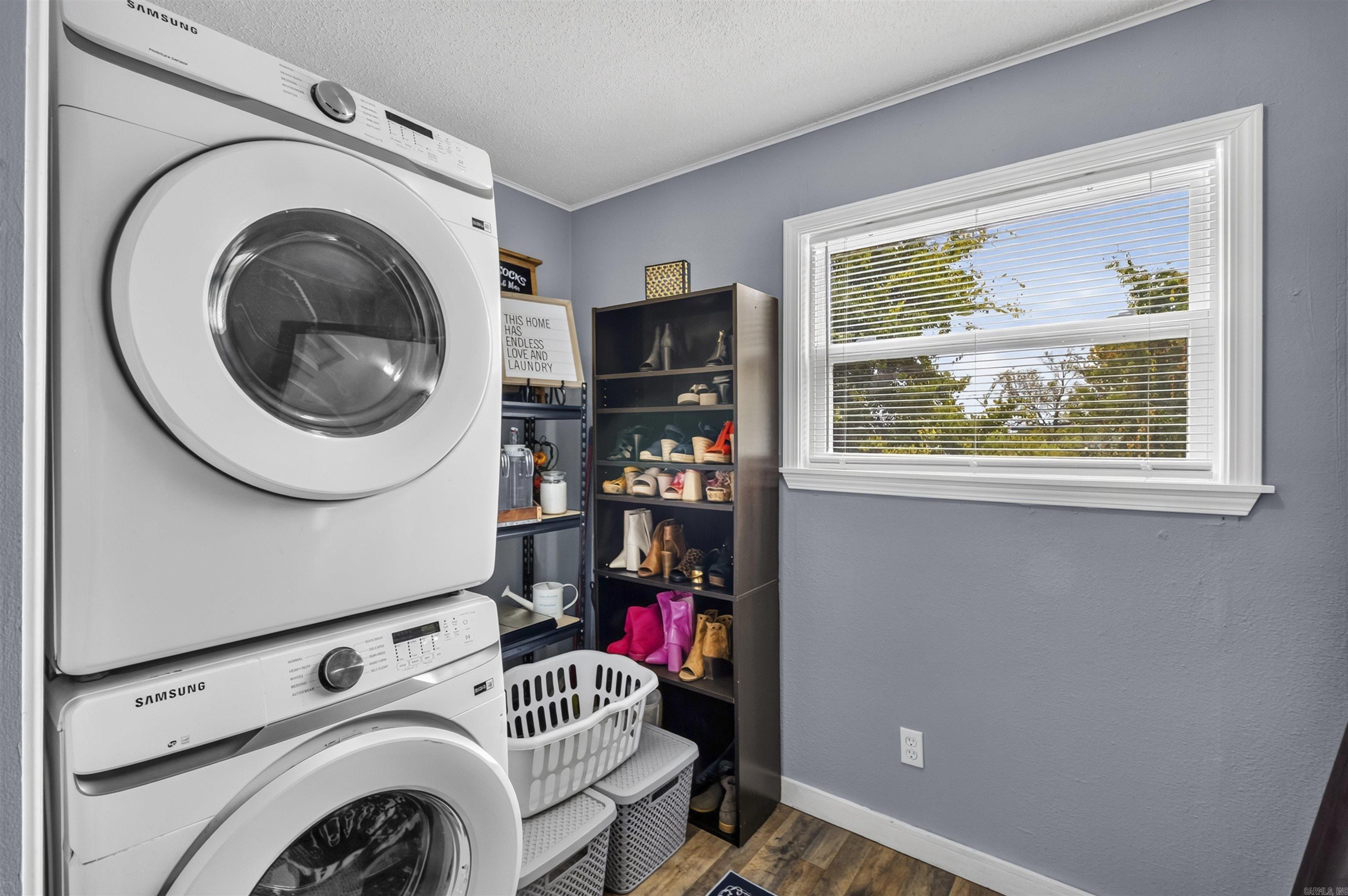 2919 S Spring Street Property Photo 21