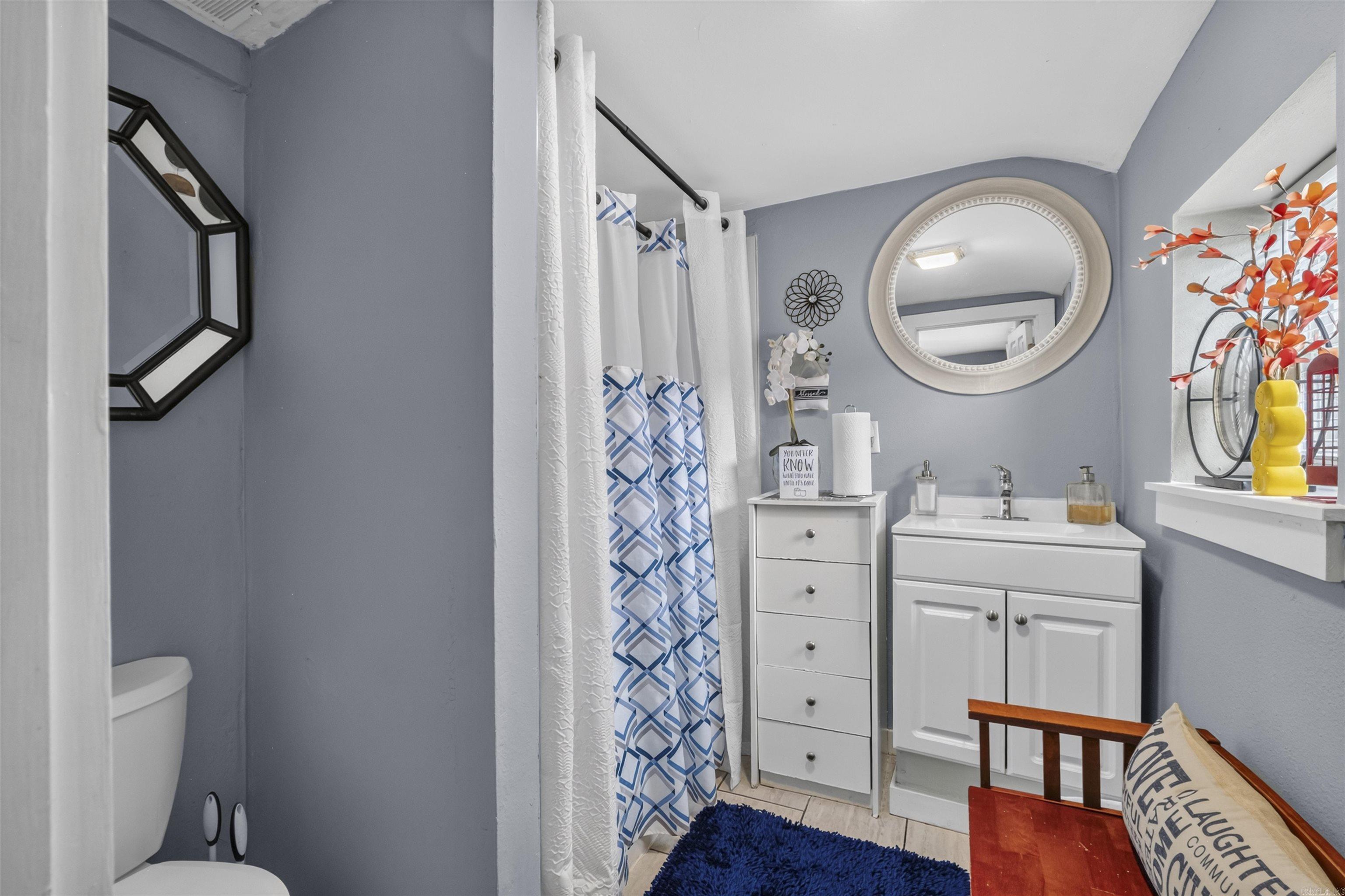 2919 S Spring Street Property Photo 28