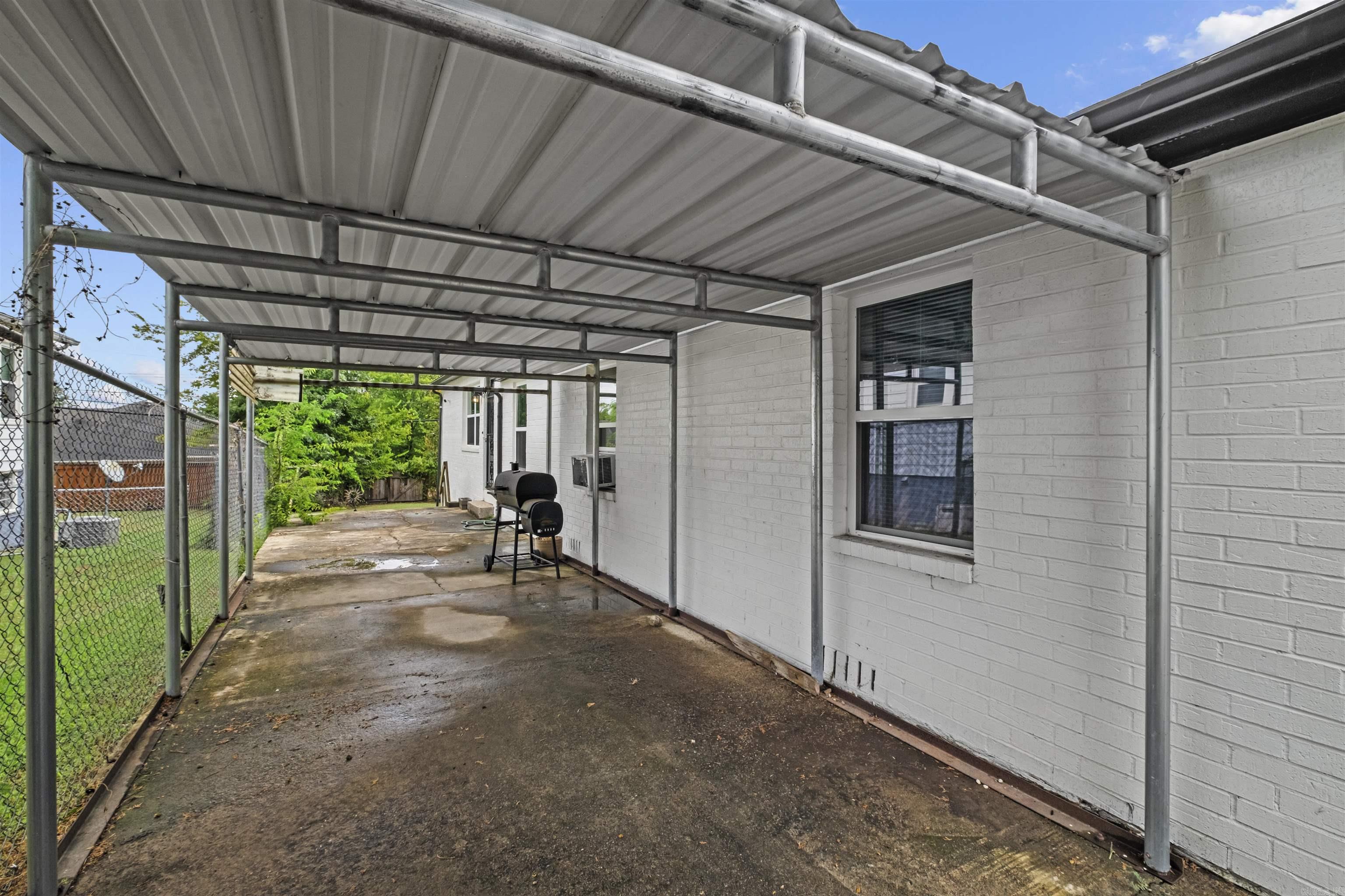 2919 S Spring Street Property Photo 31