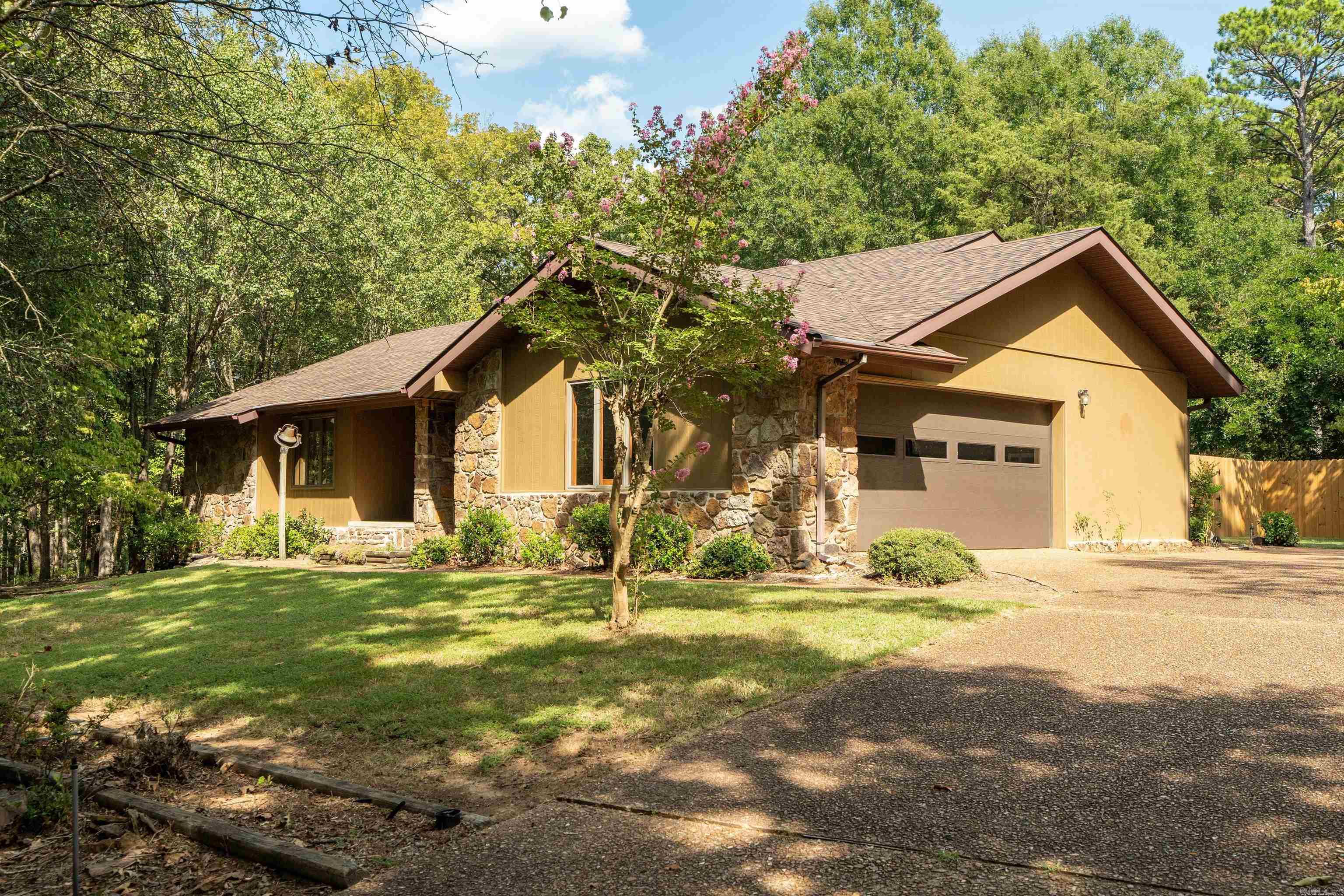 5 Westpark Drive Property Photo 1