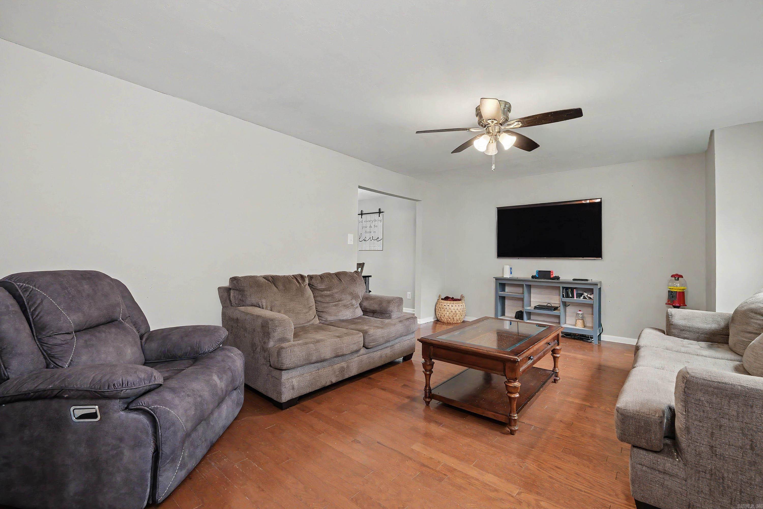 12 Sallisaw Ct Property Photo 5