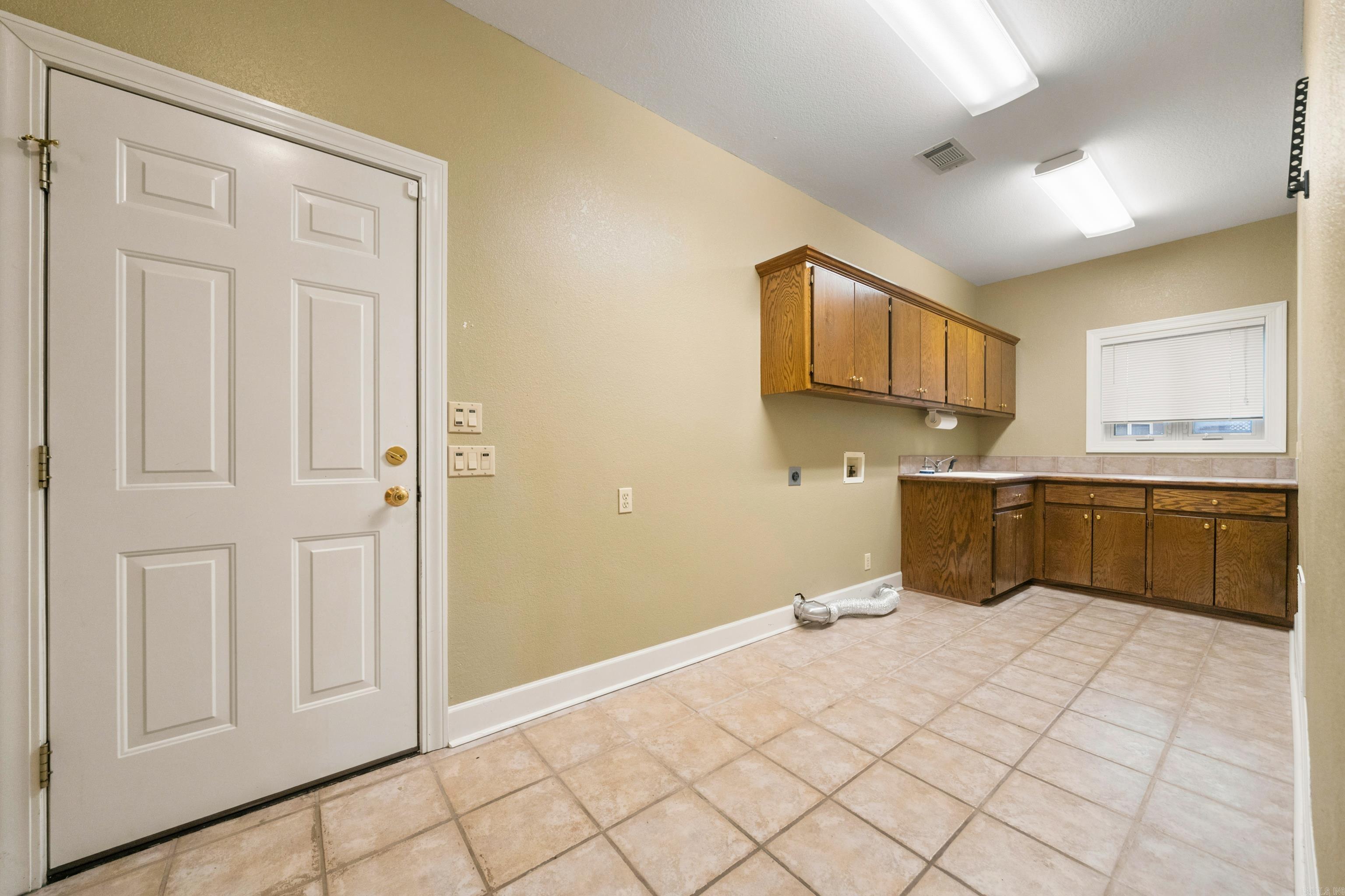 3 Ibi Lane Property Photo 20