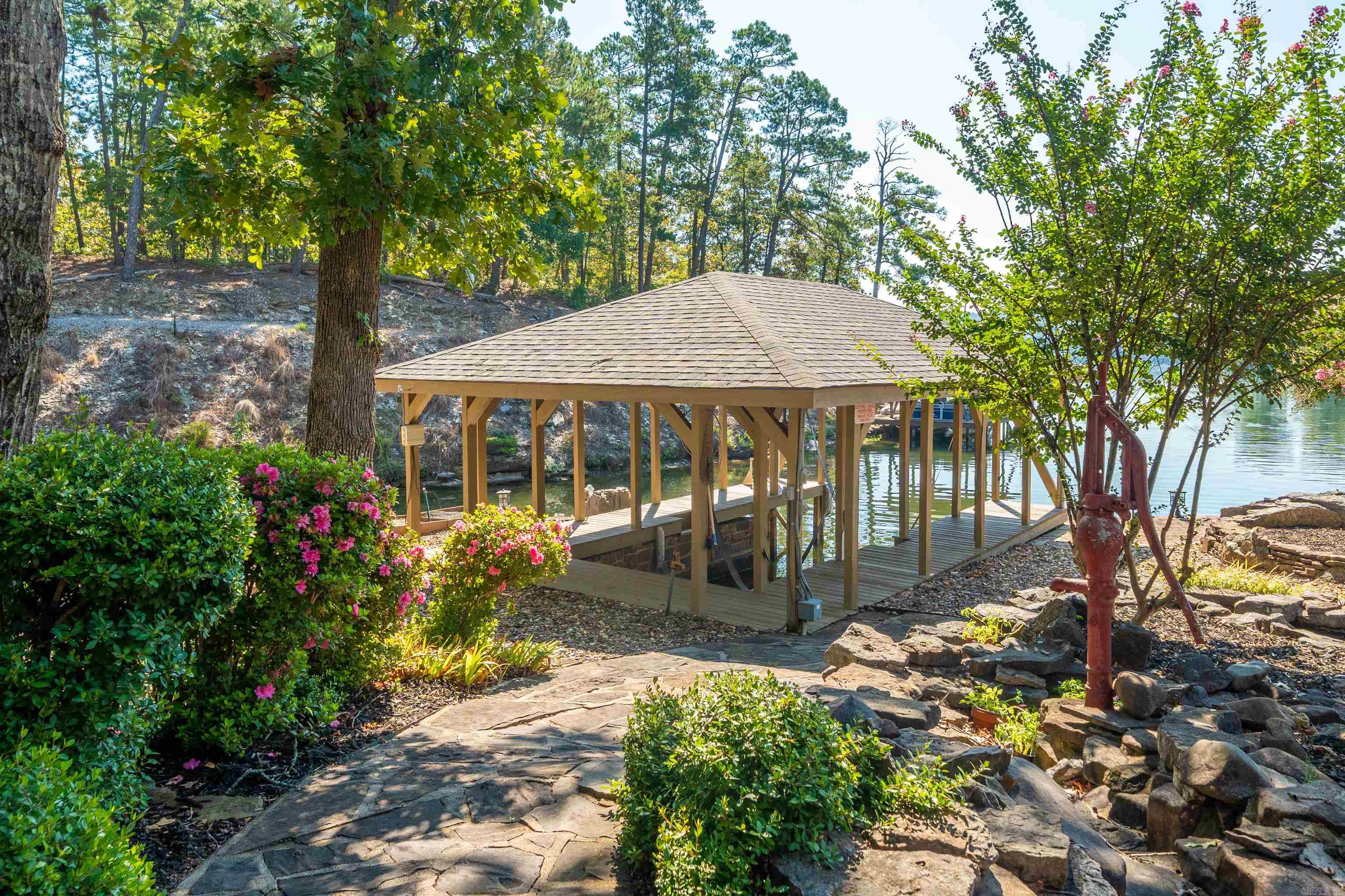 3 Ibi Lane Property Photo 46