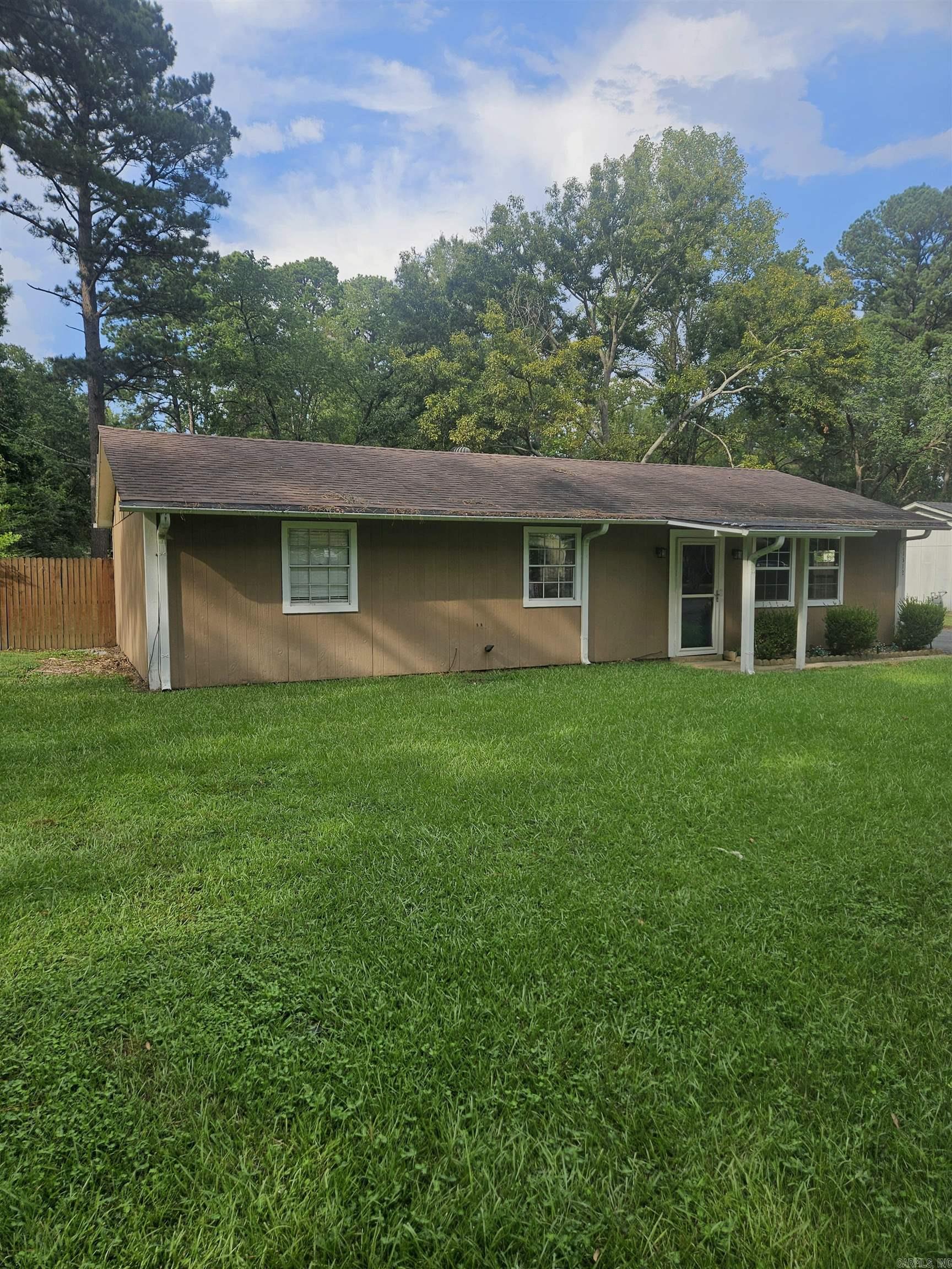 11312 Vine St Property Photo 3