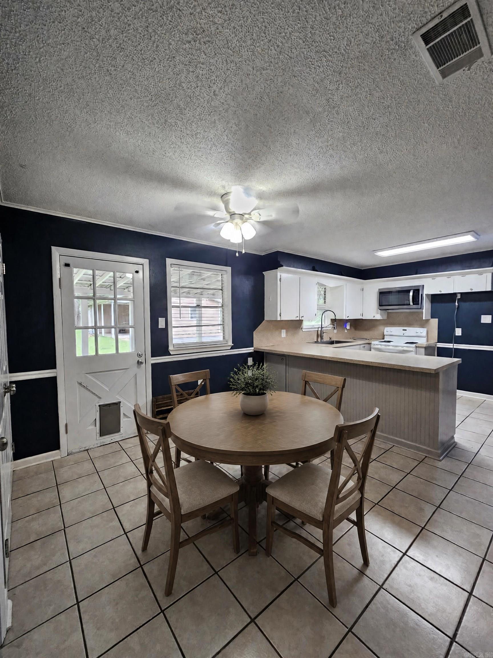 11312 Vine St Property Photo 10