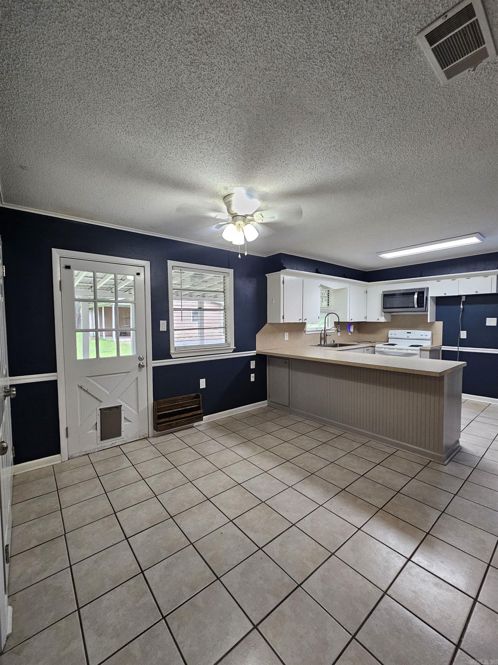 11312 Vine St Property Photo 11