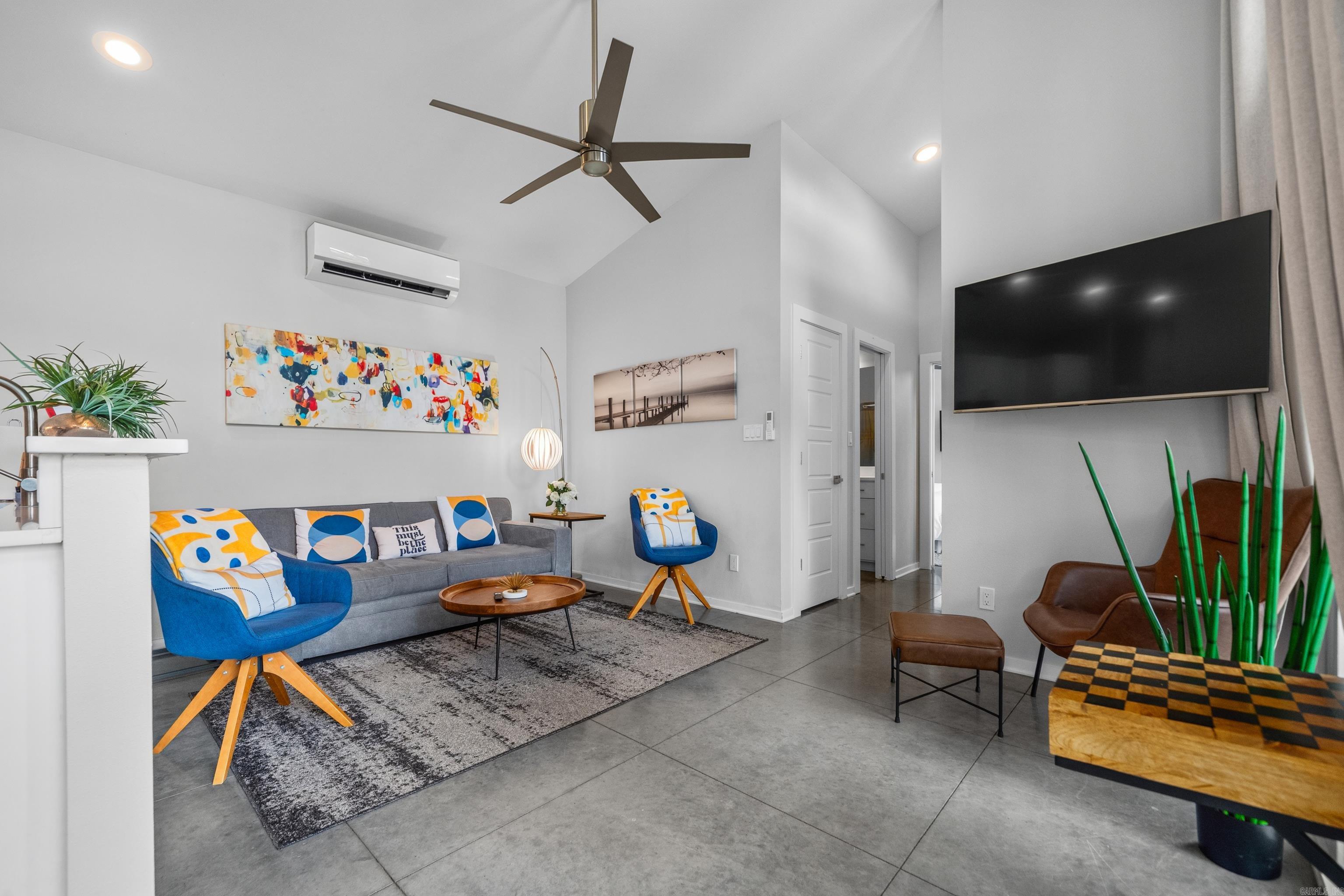 679,689,683 Little Mazarn Road Property Photo 8