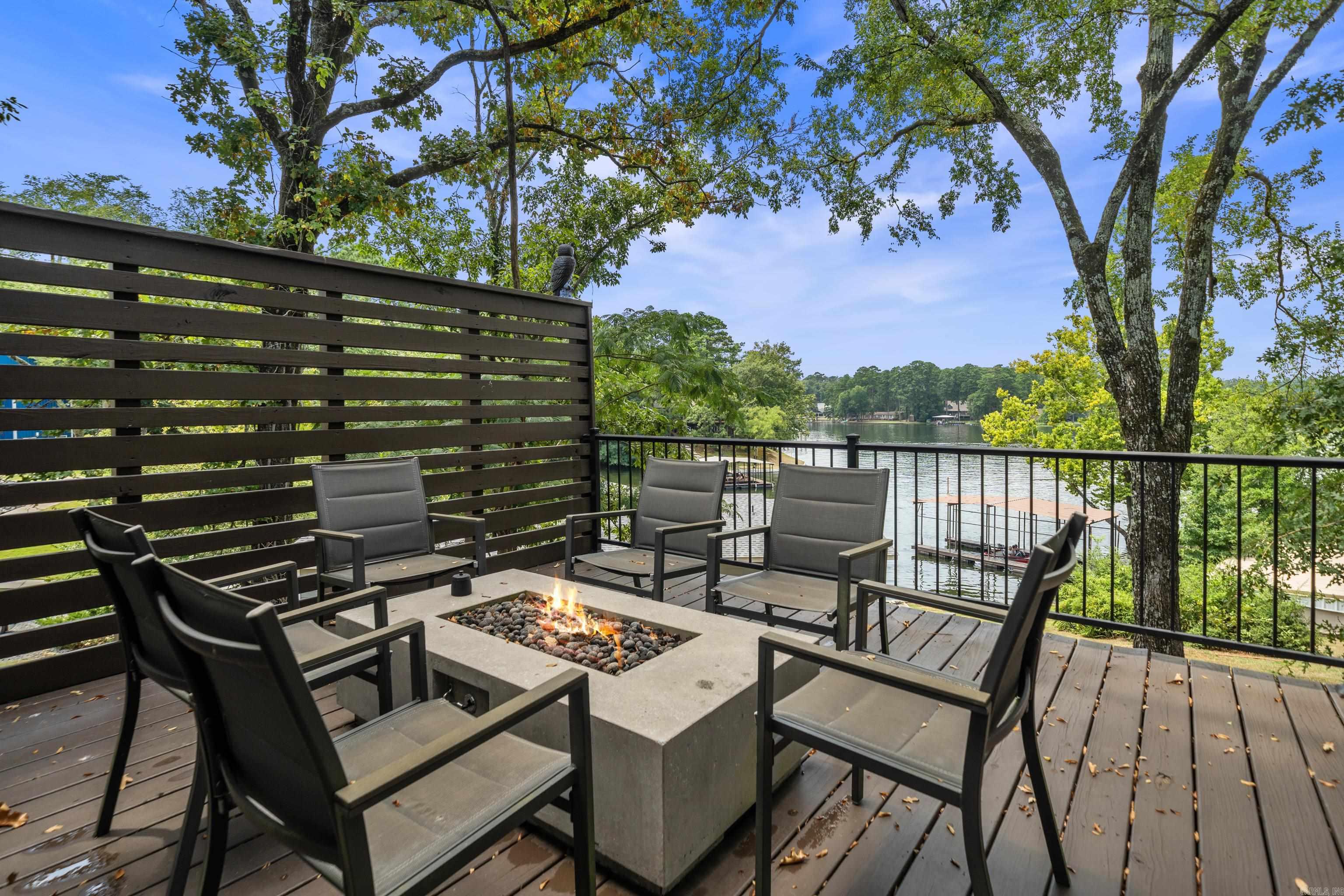 679,689,683 Little Mazarn Road Property Photo 16