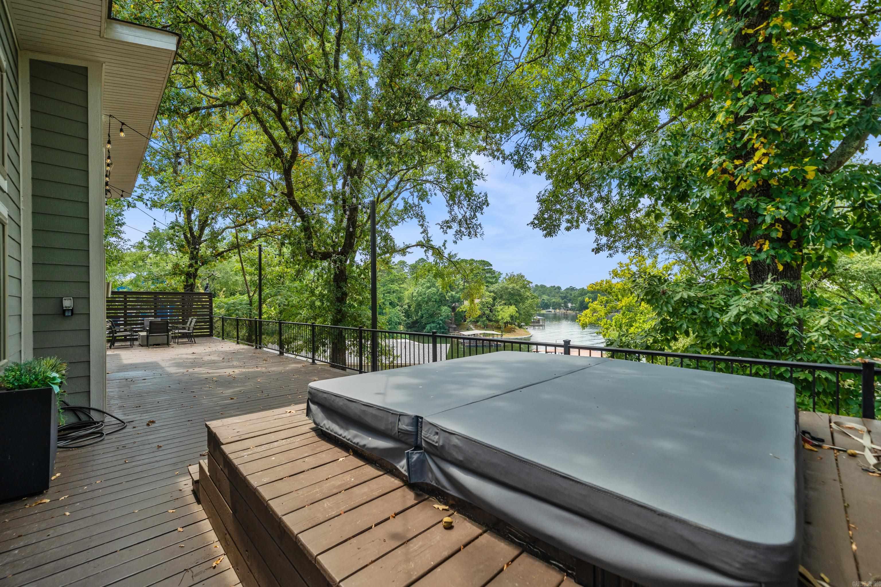 679,689,683 Little Mazarn Road Property Photo 17