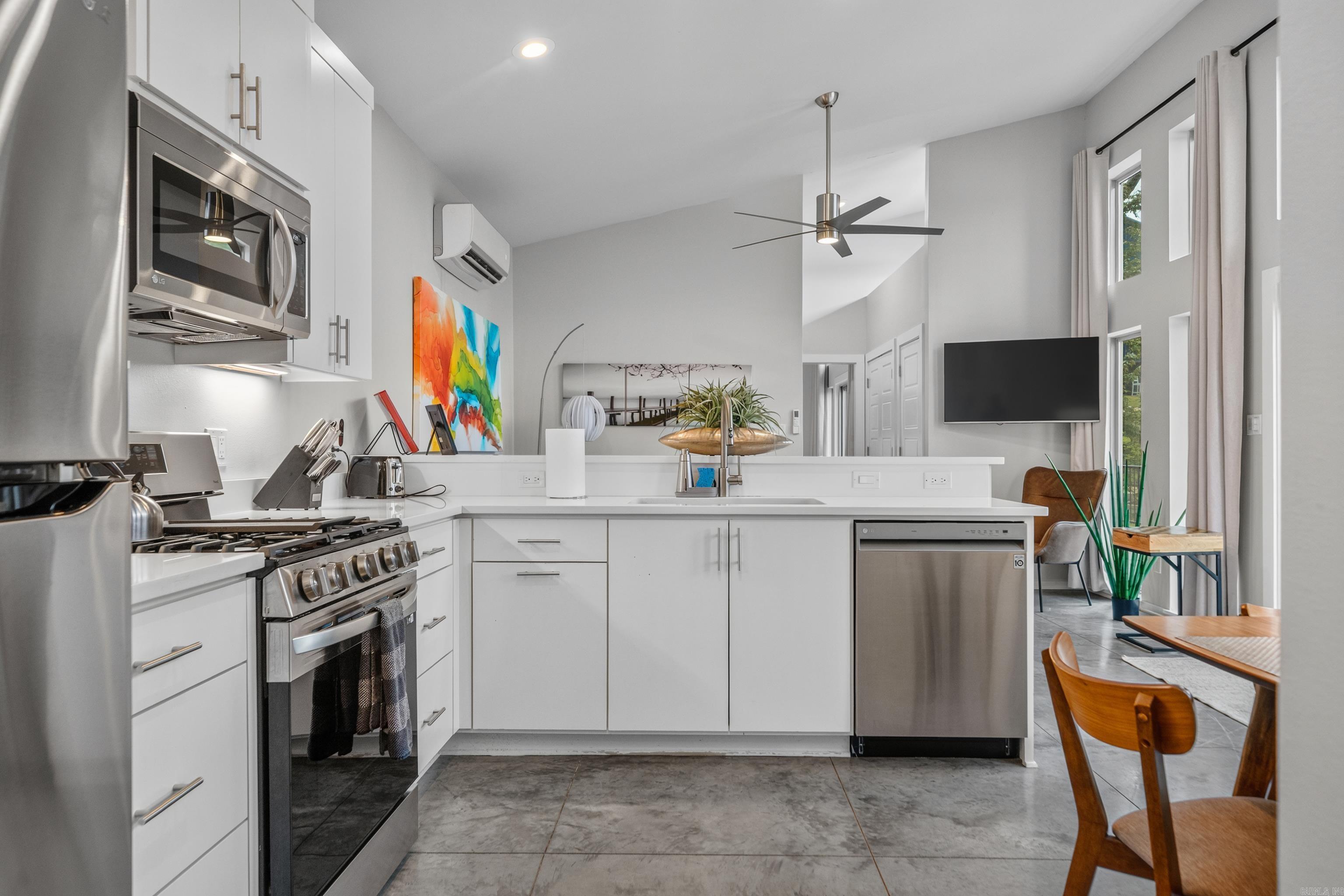 679,689,683 Little Mazarn Road Property Photo 21