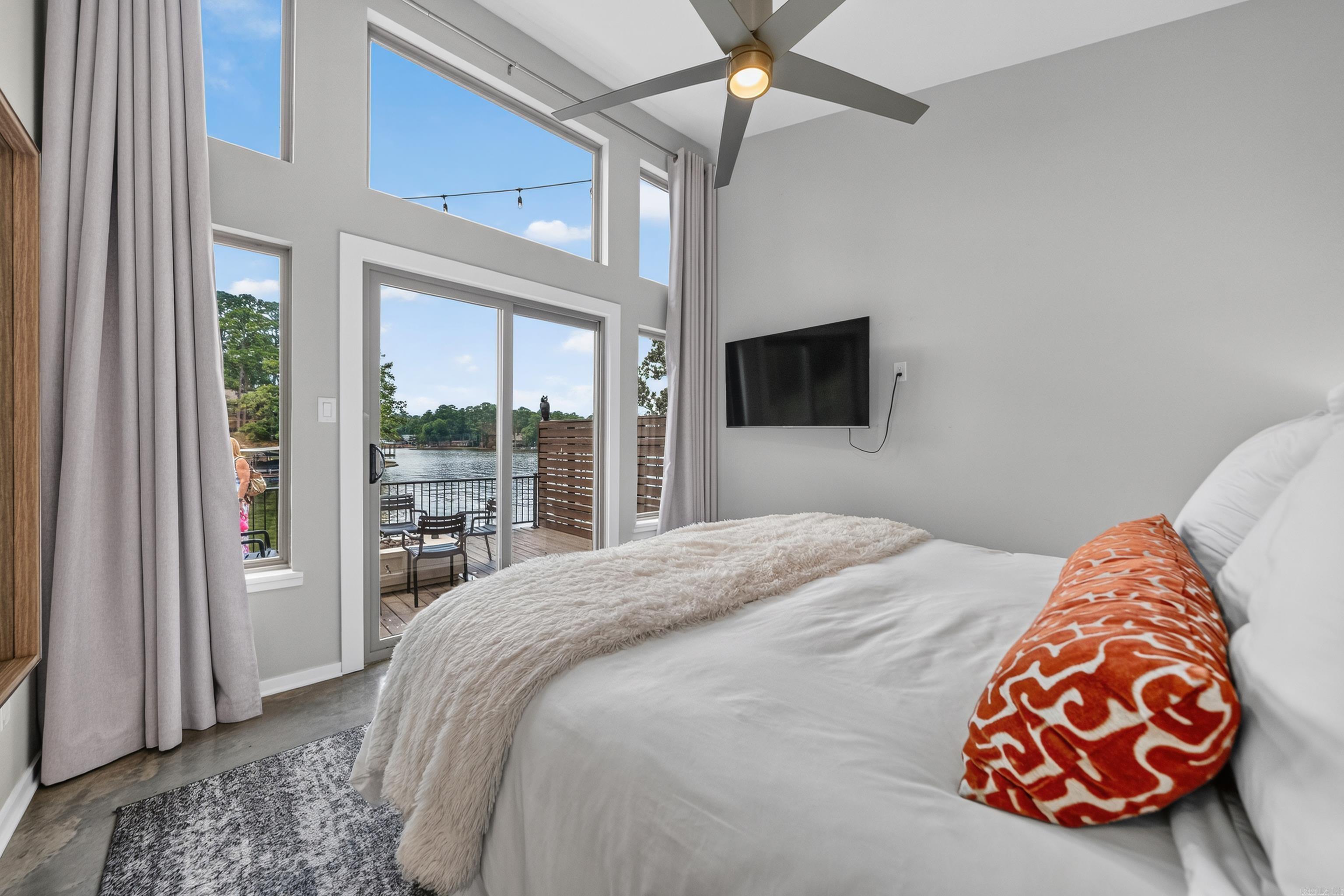 679,689,683 Little Mazarn Road Property Photo 25