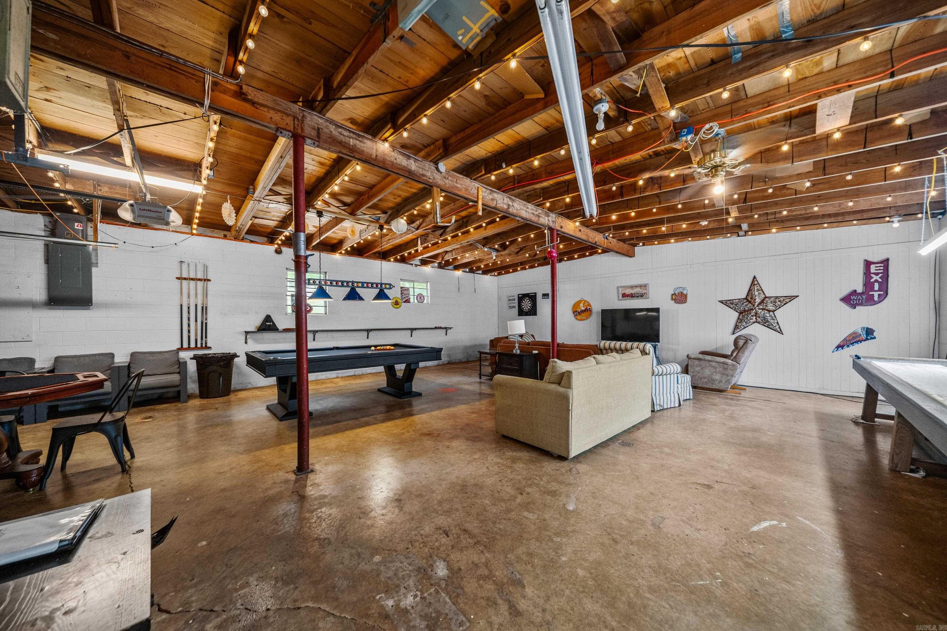 679,689,683 Little Mazarn Road Property Photo 37
