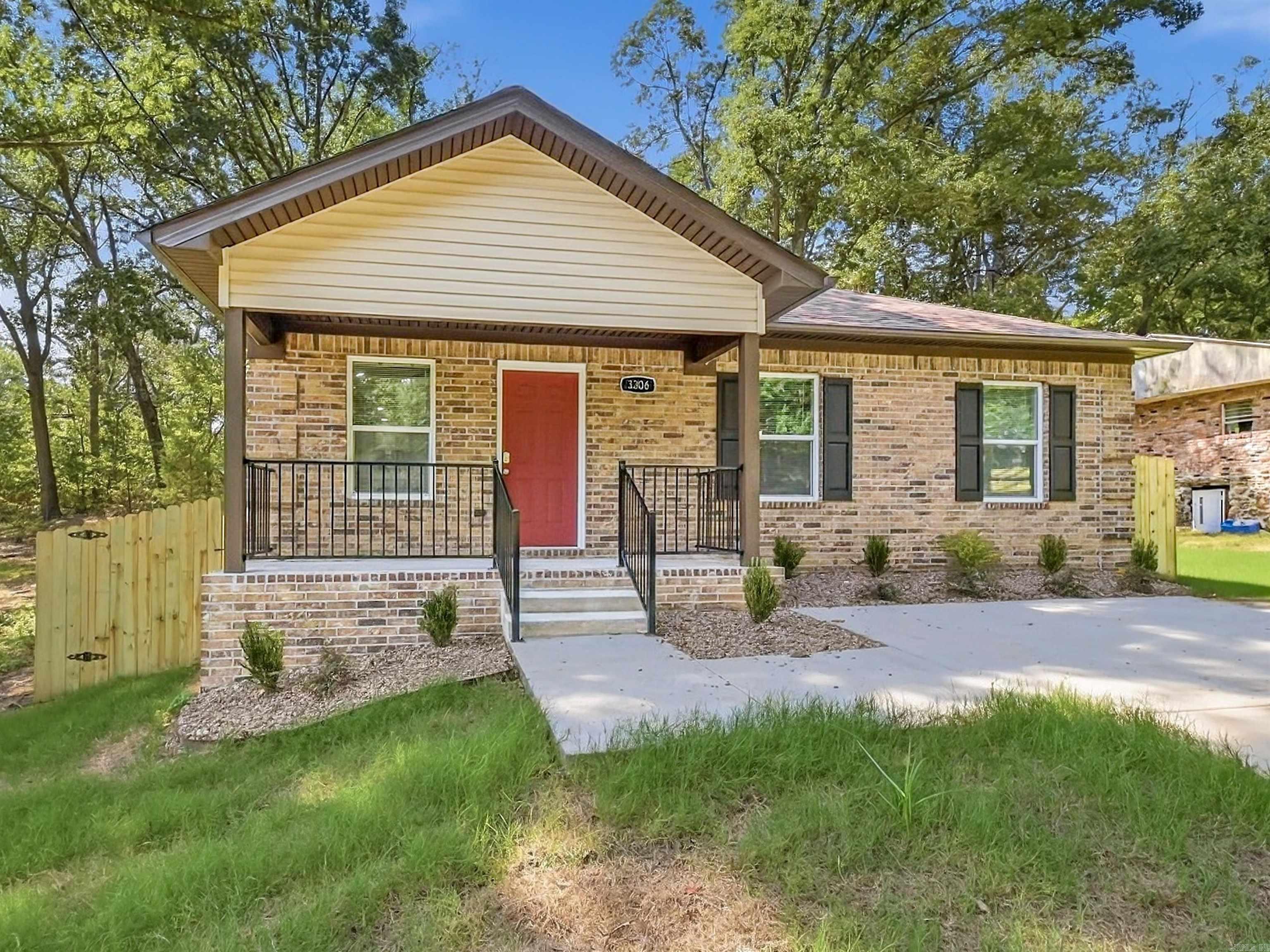 3306 Cobb Street Property Photo 2