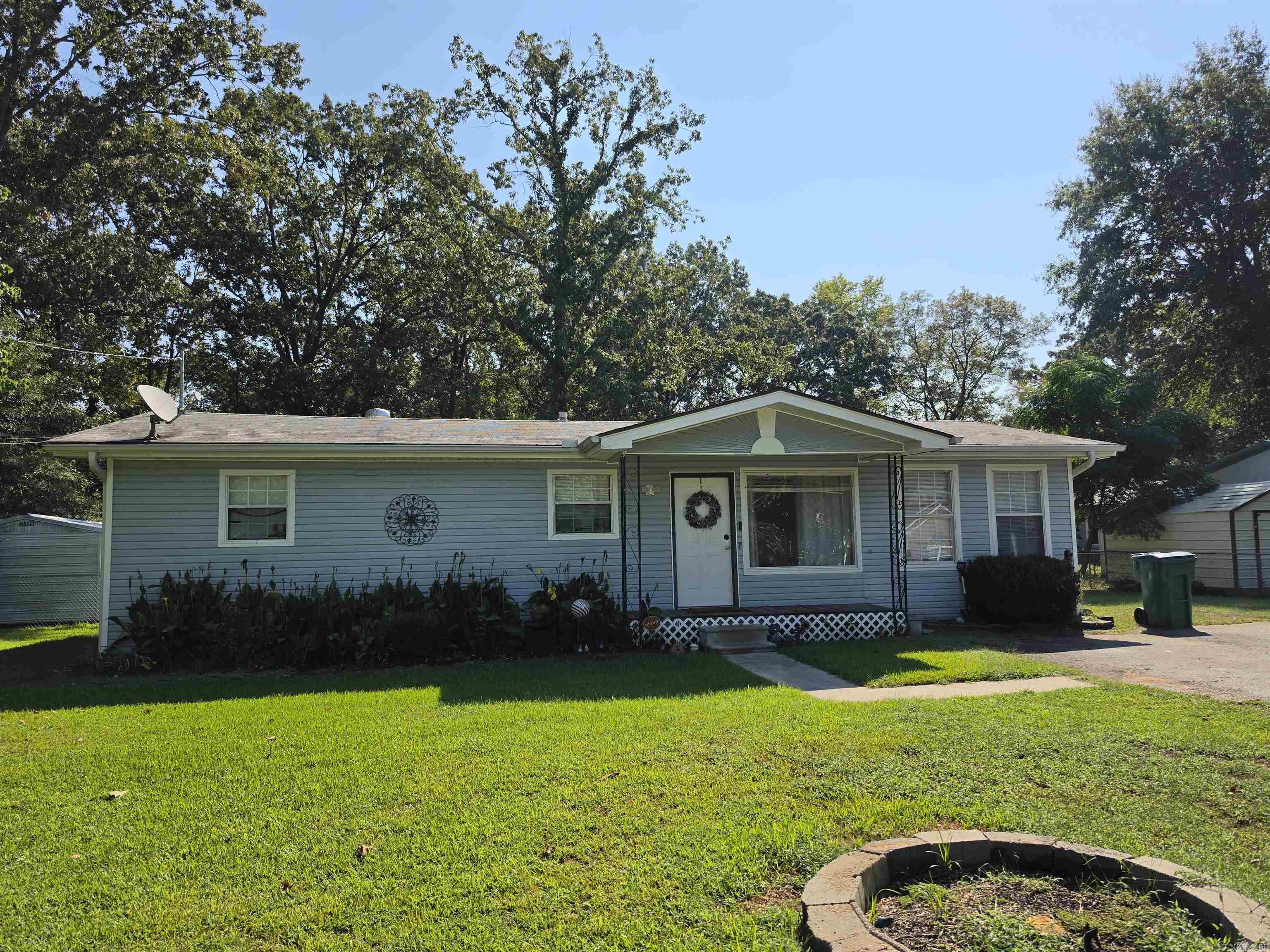 1403 Mcgehee St Property Photo 1