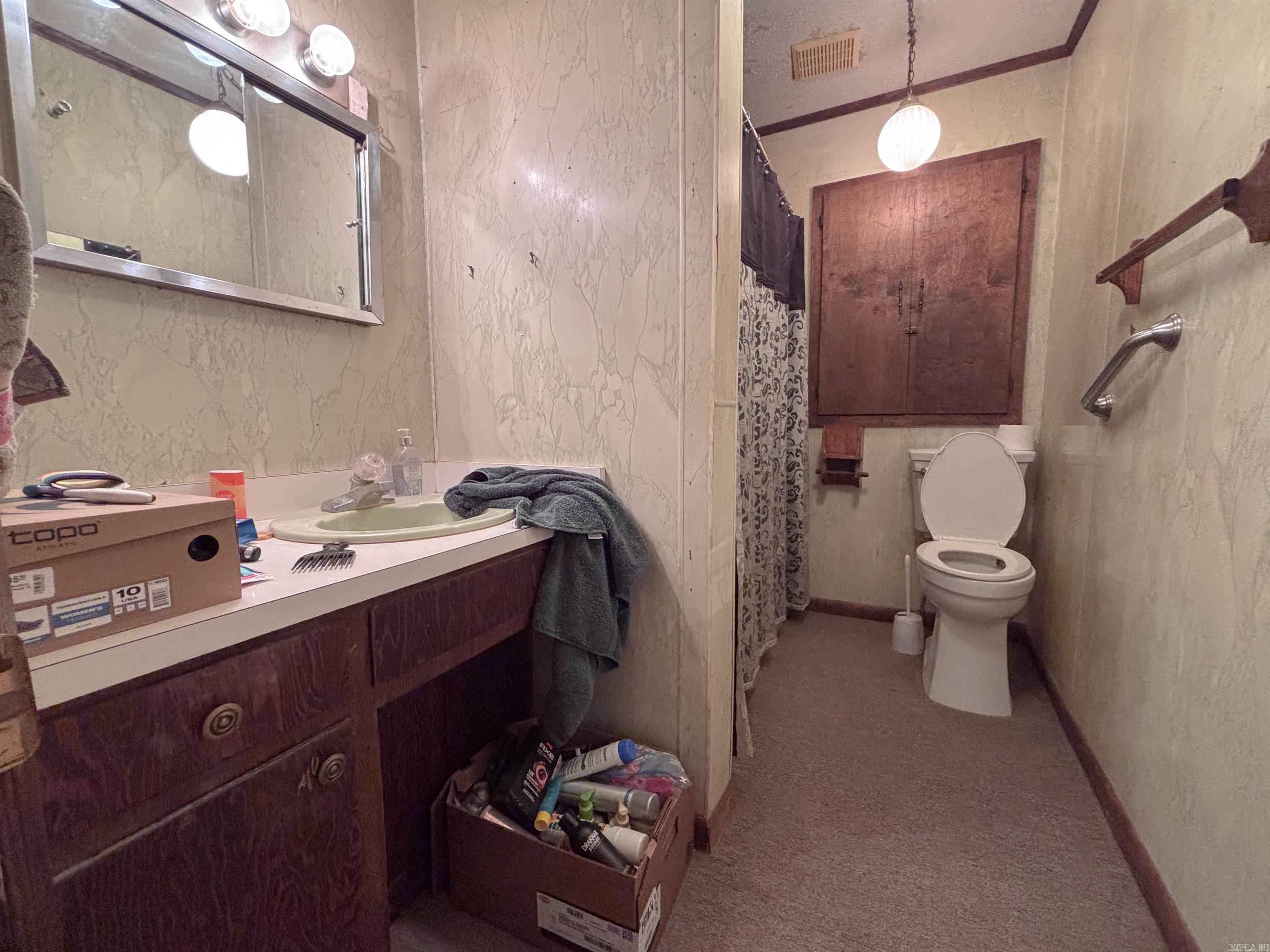 434 Lawrence Road 410 Property Photo 26